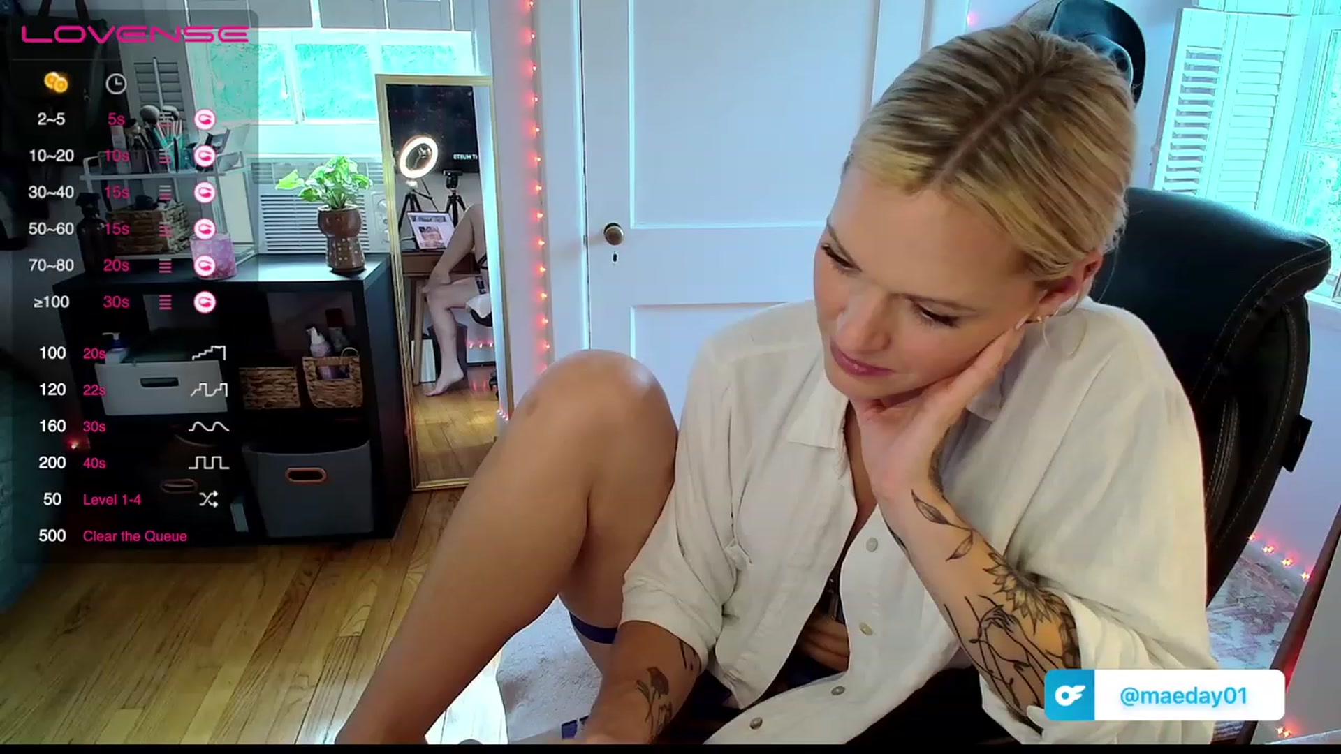 Gallery image thumbnail from MaeDay01's myfreecams stream on, 07/19/2023, 14:29 image 10 of 20