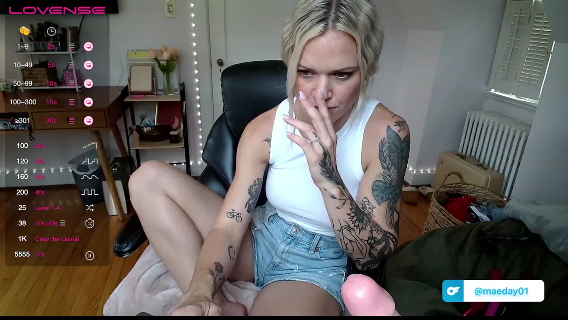 Gallery image thumbnail from MaeDay01's myfreecams stream on, 07/25/2023, 18:01 image 11 of 20
