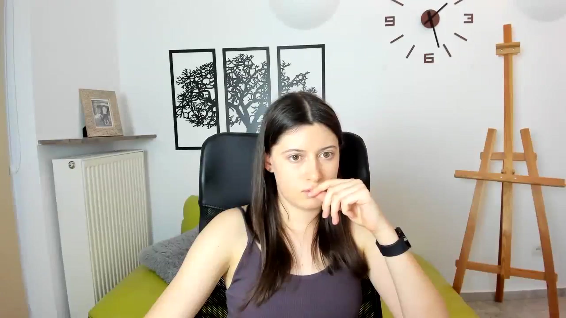 Gallery image thumbnail from Maeve's myfreecams stream on, 12/27/2023, 01:03 image 7 of 20