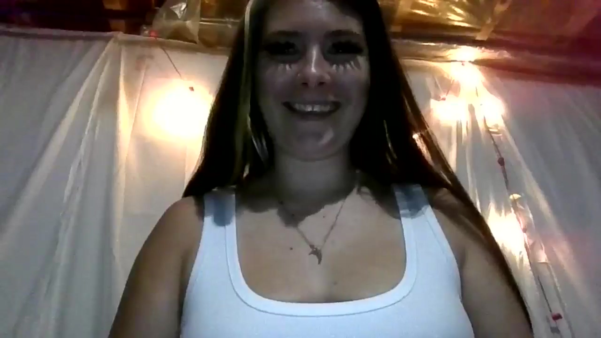 Gallery image thumbnail from Maexoxo's myfreecams stream on, 05/24/2025, 18:07 image 6 of 20