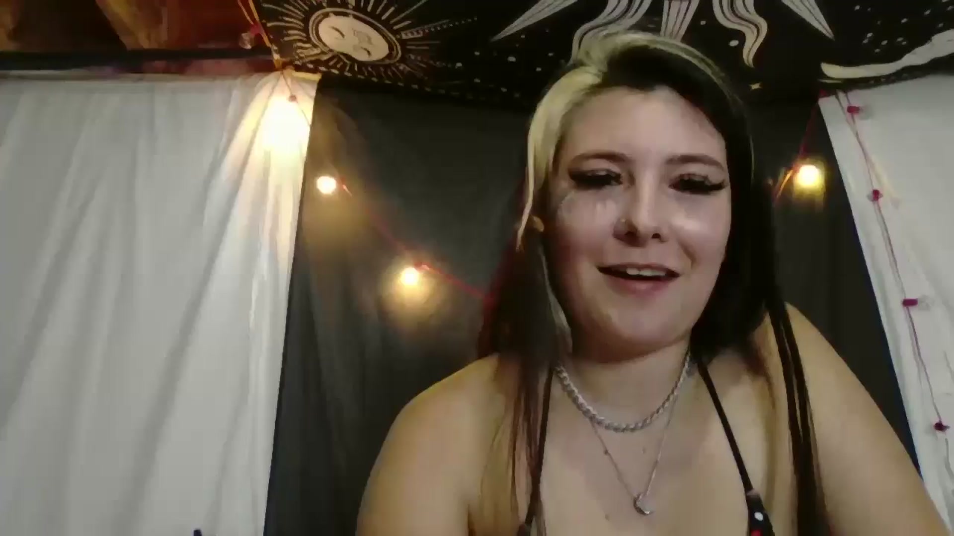 Gallery image thumbnail from Maexoxo's myfreecams stream on, 06/07/2025, 08:21 image 11 of 20