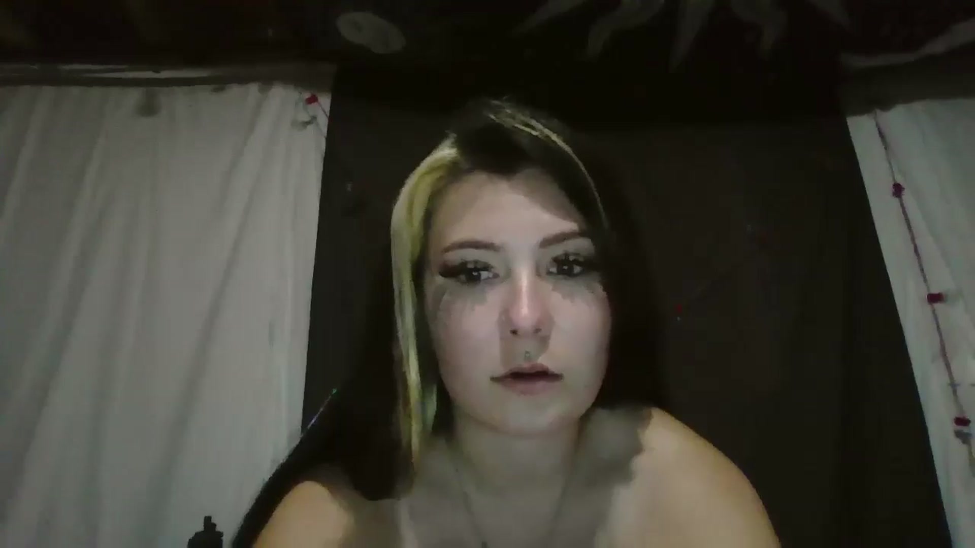 Gallery image thumbnail from Maexoxo's myfreecams stream on, 06/19/2025, 10:10 image 13 of 20