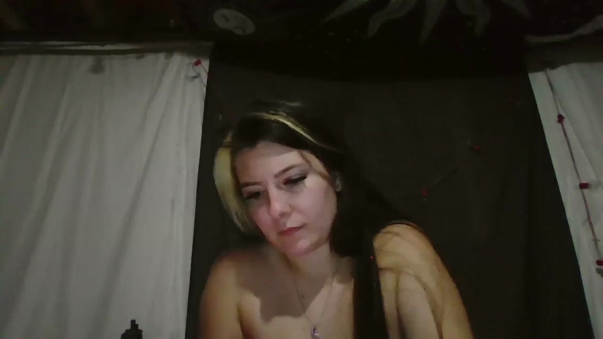 Gallery image thumbnail from Maexoxo's myfreecams stream on, 06/19/2025, 10:10 image 19 of 20
