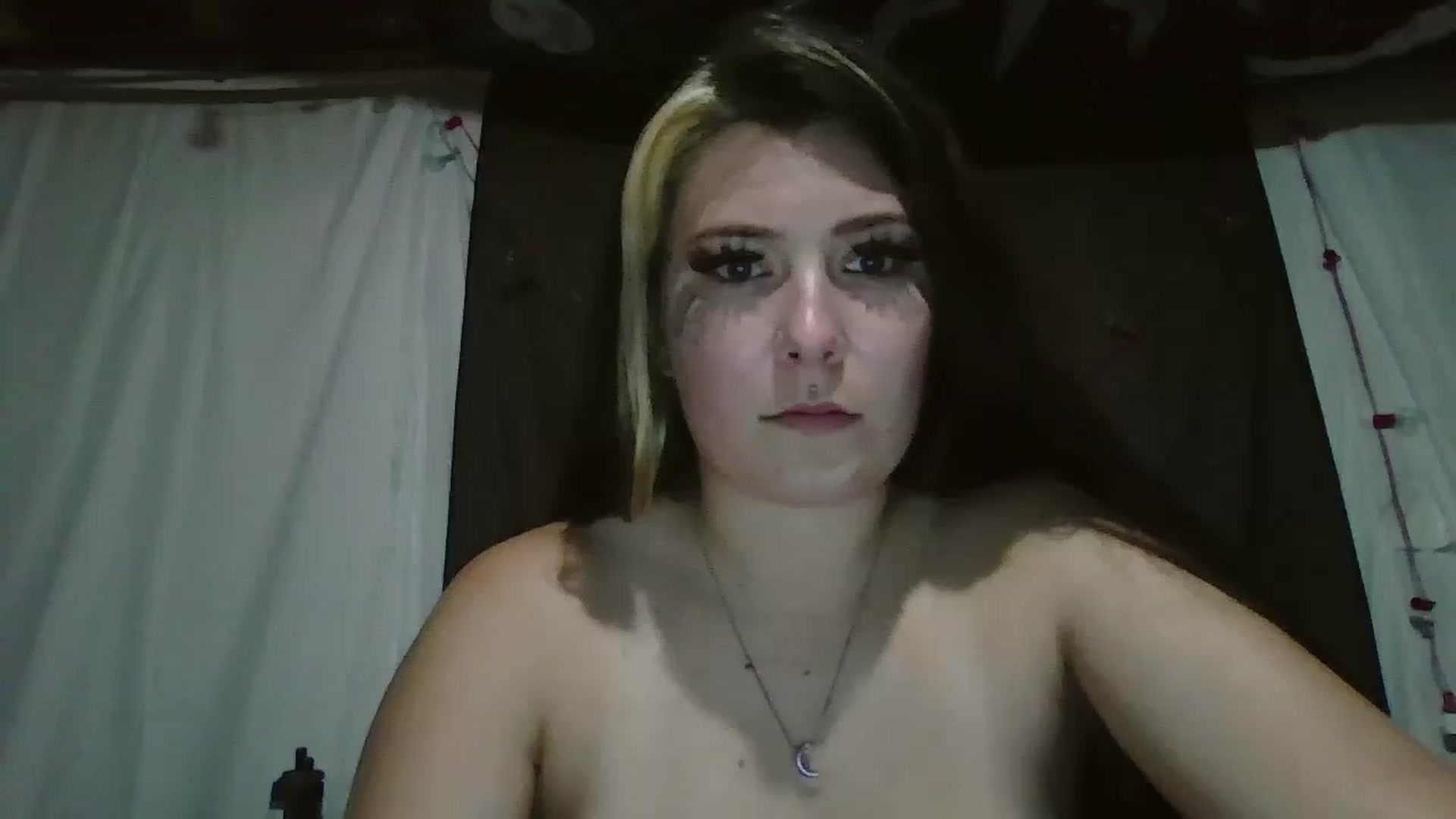 Gallery image thumbnail from Maexoxo's myfreecams stream on, 06/19/2025, 10:10 image 11 of 20