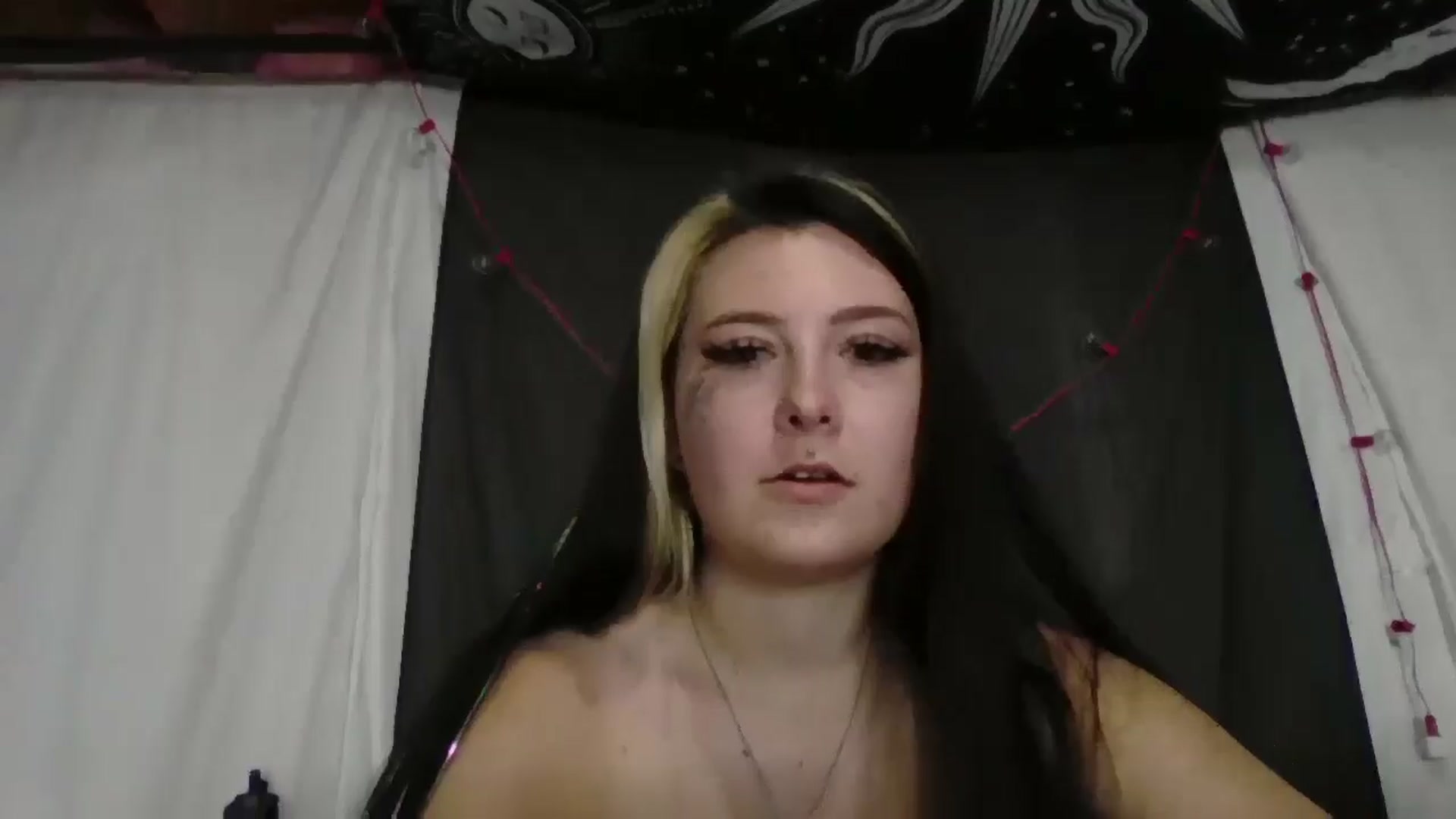 Gallery image thumbnail from Maexoxo's myfreecams stream on, 06/19/2025, 10:39 image 10 of 20