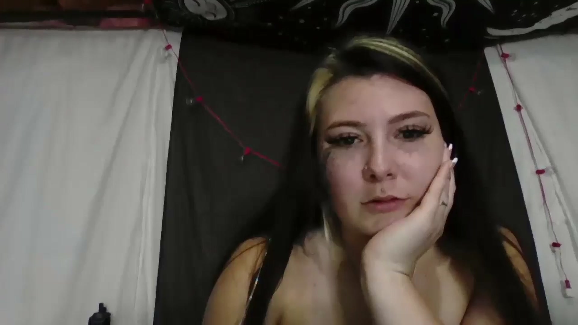 Gallery image thumbnail from Maexoxo's myfreecams stream on, 06/19/2025, 10:39 image 20 of 20