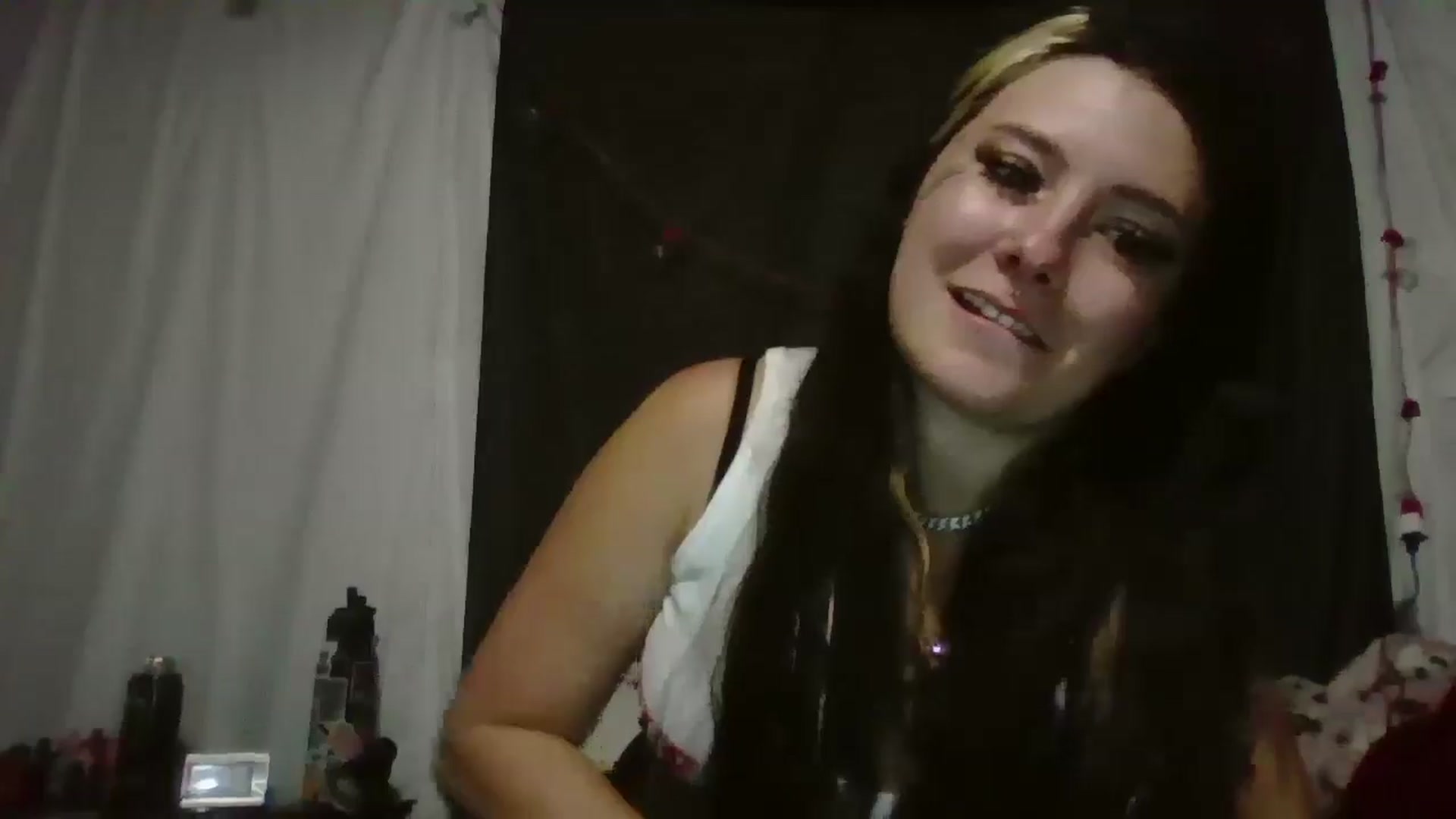Gallery image thumbnail from Maexoxo's myfreecams stream on, 06/22/2025, 11:18 image 2 of 20
