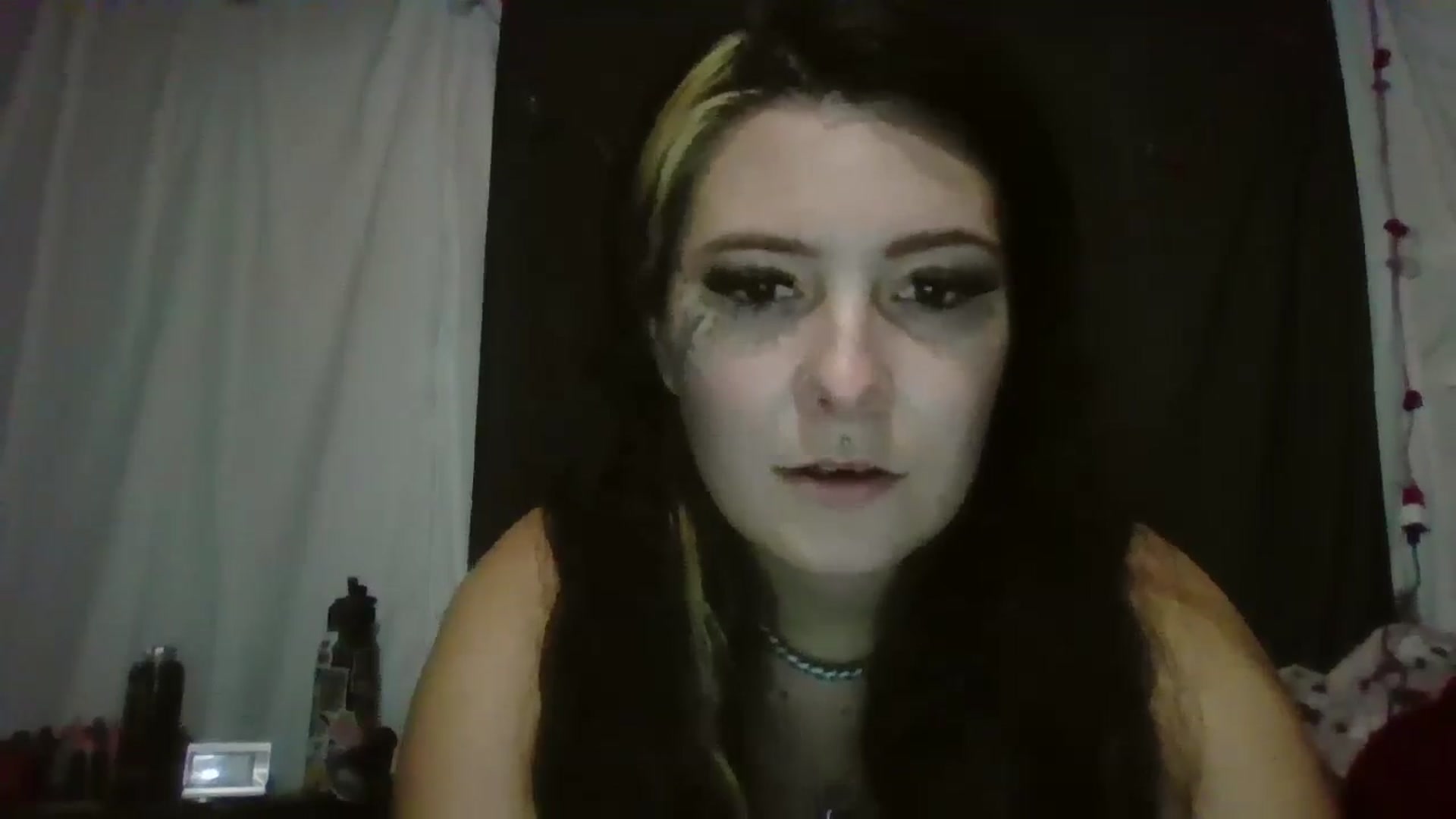 Gallery image thumbnail from Maexoxo's myfreecams stream on, 06/22/2025, 11:18 image 6 of 20