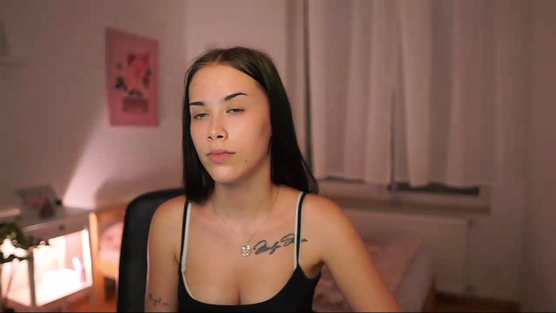 Gallery image thumbnail from Magen_rain's myfreecams stream on, 07/19/2026, 17:14 image 5 of 20