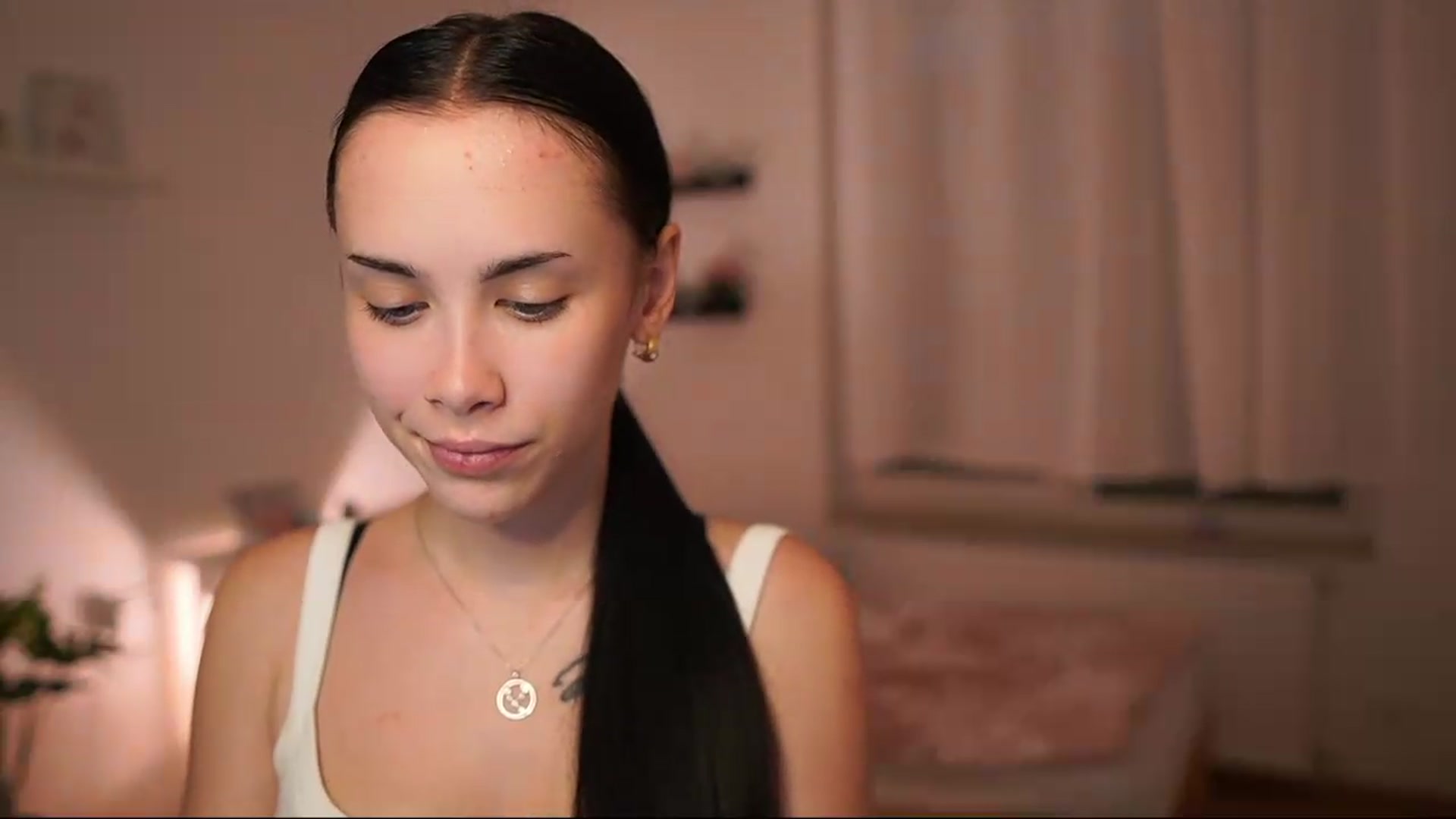 Gallery image thumbnail from Magen_rain's myfreecams stream on, 08/11/2026, 14:03 image 9 of 20