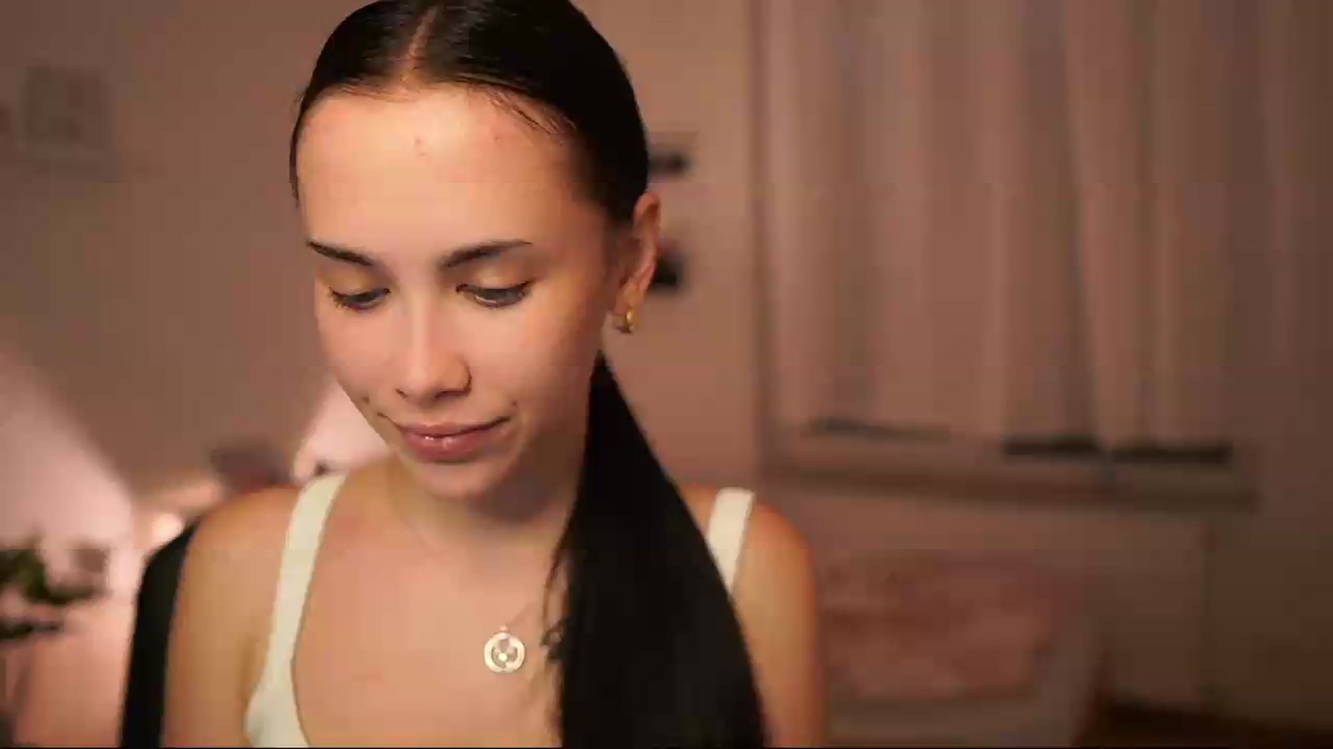 Gallery image thumbnail from Magen_rain's myfreecams stream on, 08/11/2026, 14:03 image 13 of 20