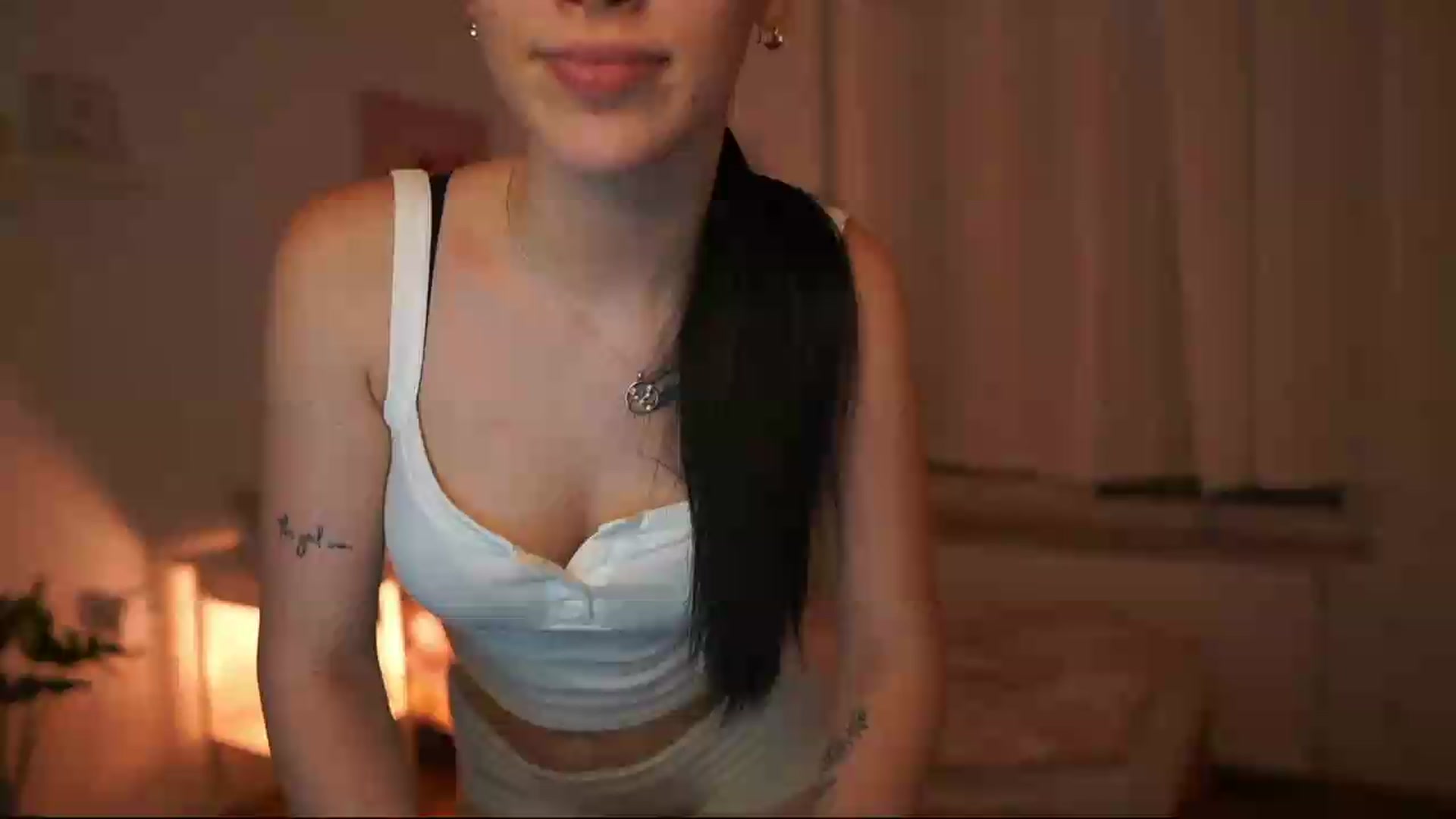 Gallery image thumbnail from Magen_rain's myfreecams stream on, 08/11/2026, 14:03 image 5 of 20