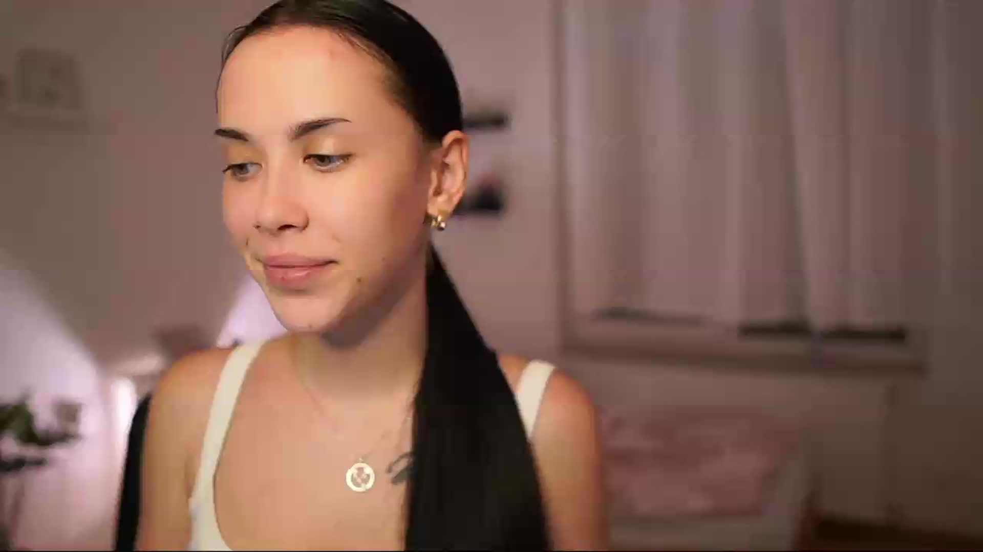 Gallery image thumbnail from Magen_rain's myfreecams stream on, 08/11/2026, 14:03 image 11 of 20