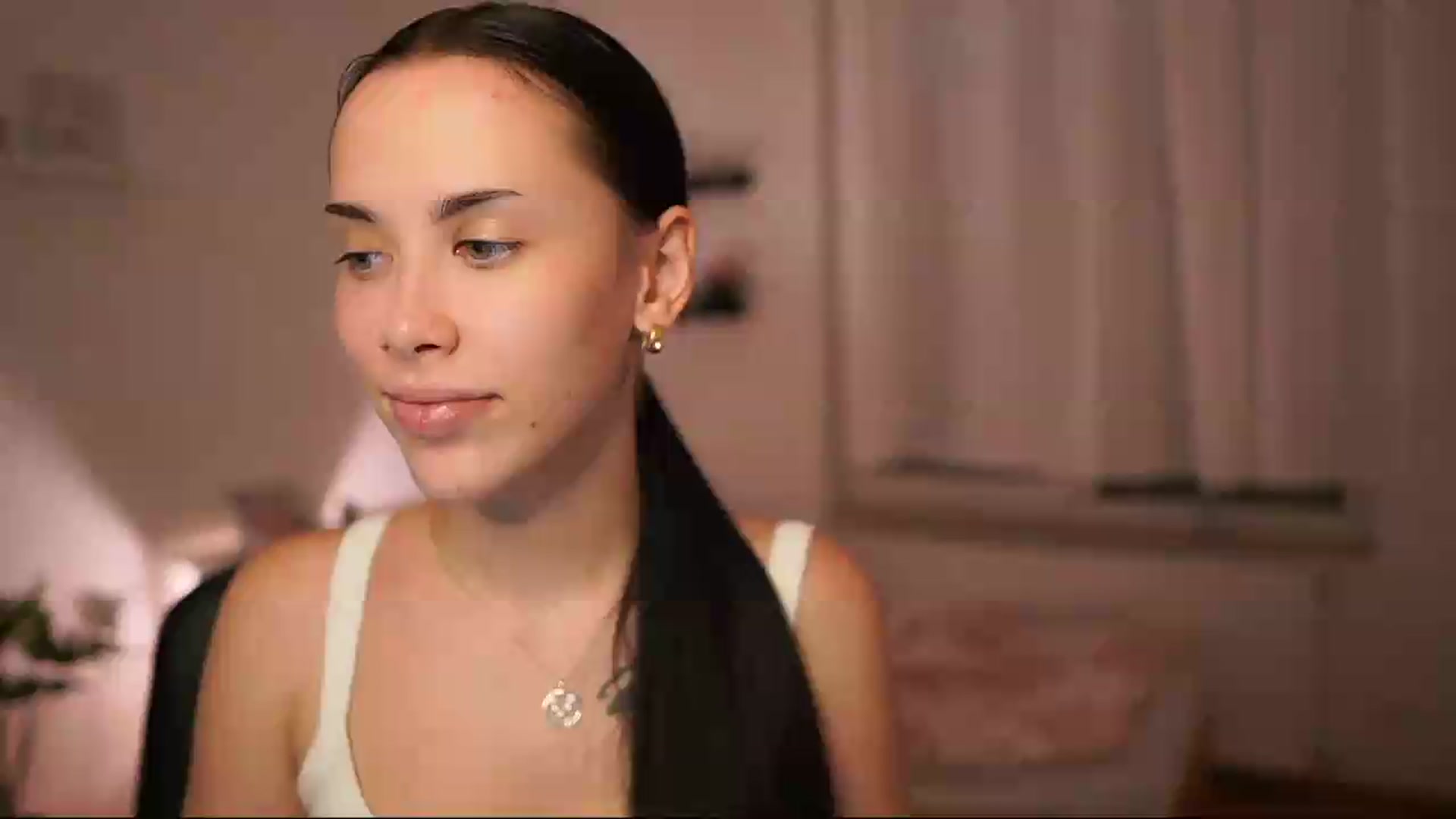 Gallery image thumbnail from Magen_rain's myfreecams stream on, 08/11/2026, 14:03 image 12 of 20