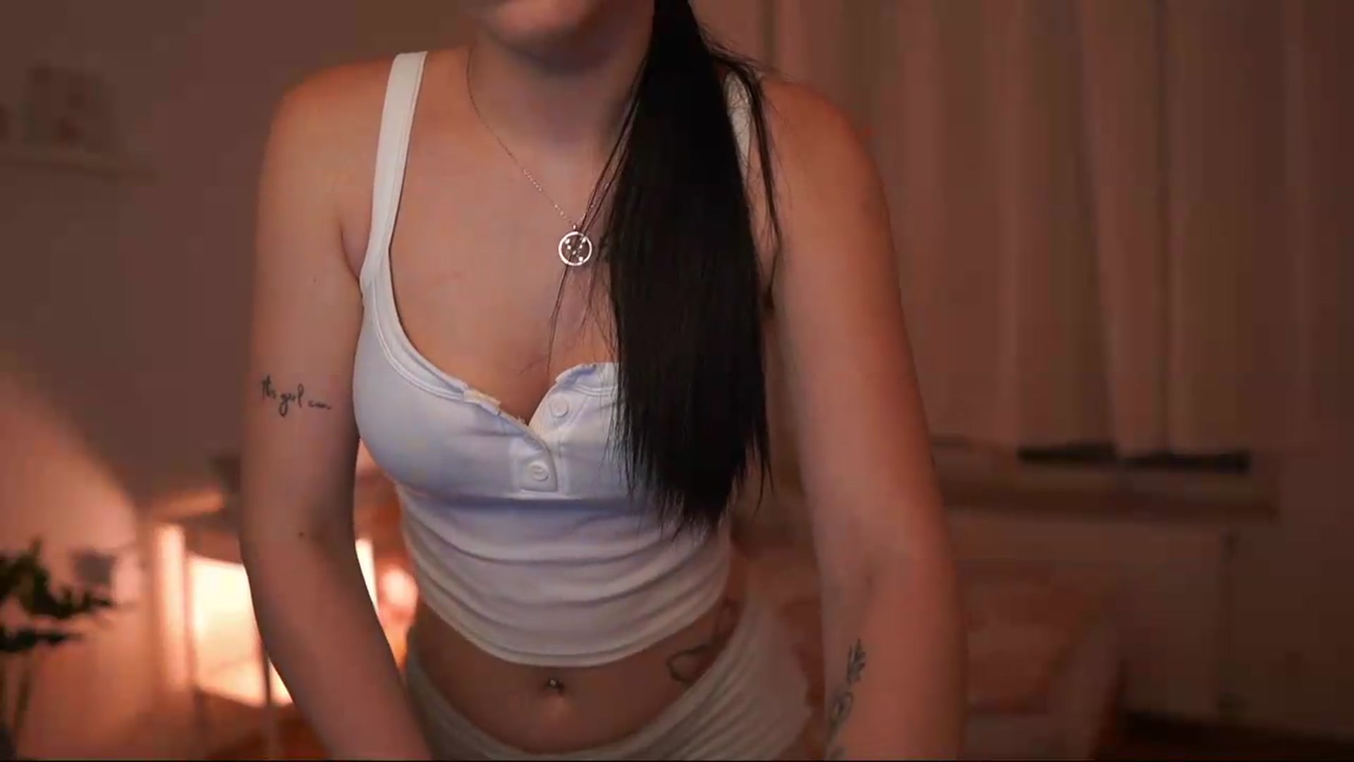 Gallery image thumbnail from Magen_rain's myfreecams stream on, 08/11/2026, 17:51 image 4 of 20