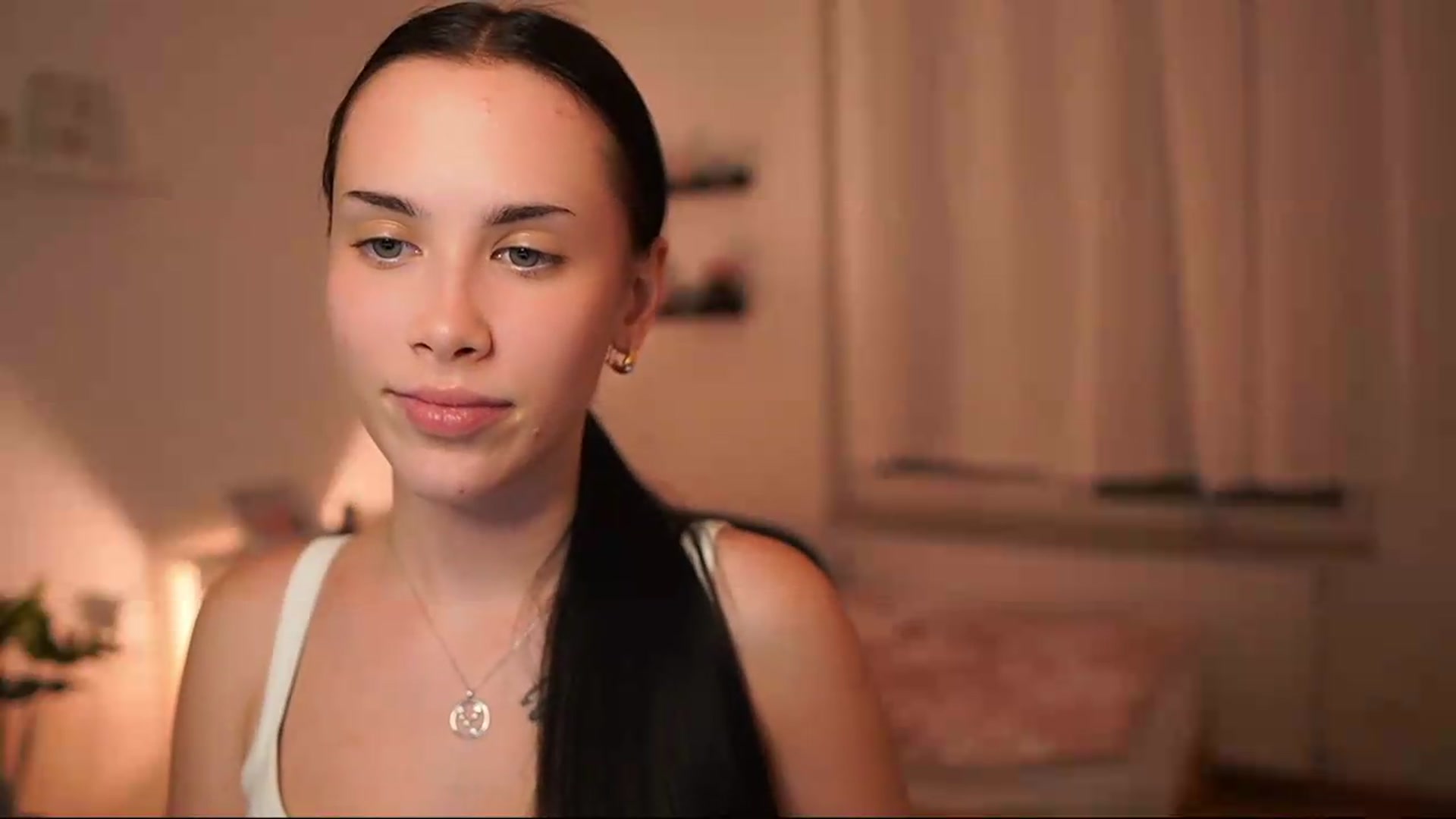 Gallery image thumbnail from Magen_rain's myfreecams stream on, 08/11/2026, 17:51 image 9 of 20