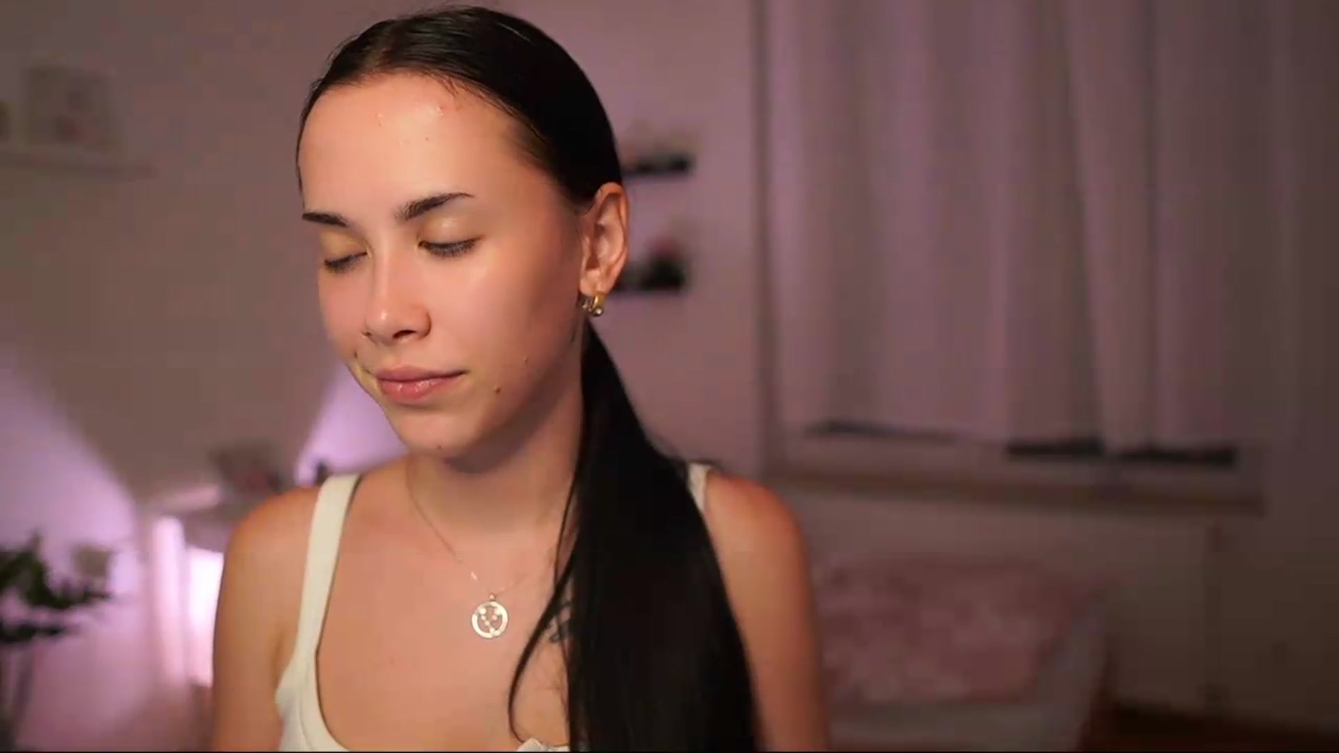 Gallery image thumbnail from Magen_rain's myfreecams stream on, 08/11/2026, 17:51 image 20 of 20