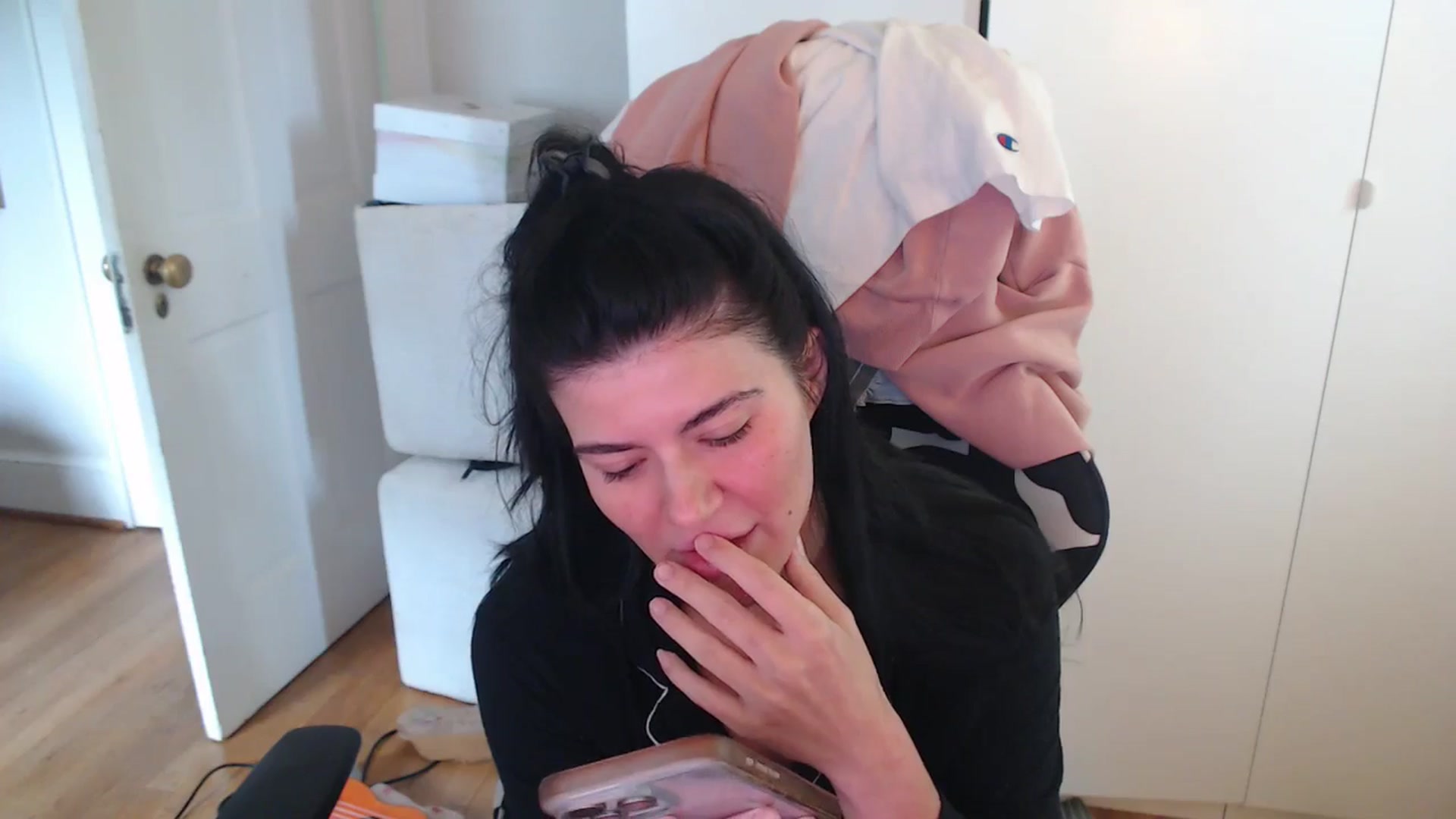 Gallery image thumbnail from Mageret's myfreecams stream on, 07/19/2025, 19:59 image 18 of 20