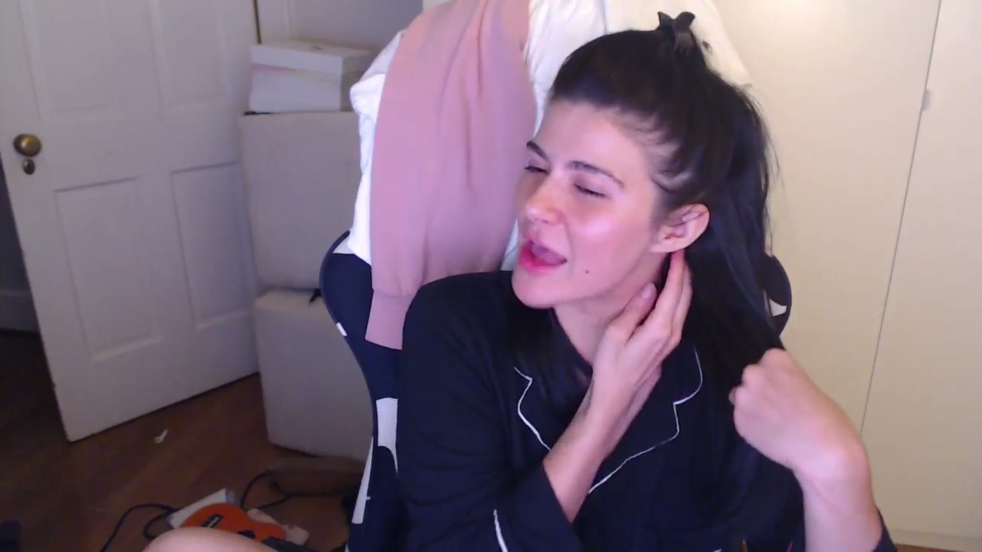 Gallery image thumbnail from Mageret's myfreecams stream on, 07/20/2025, 02:31 image 10 of 20