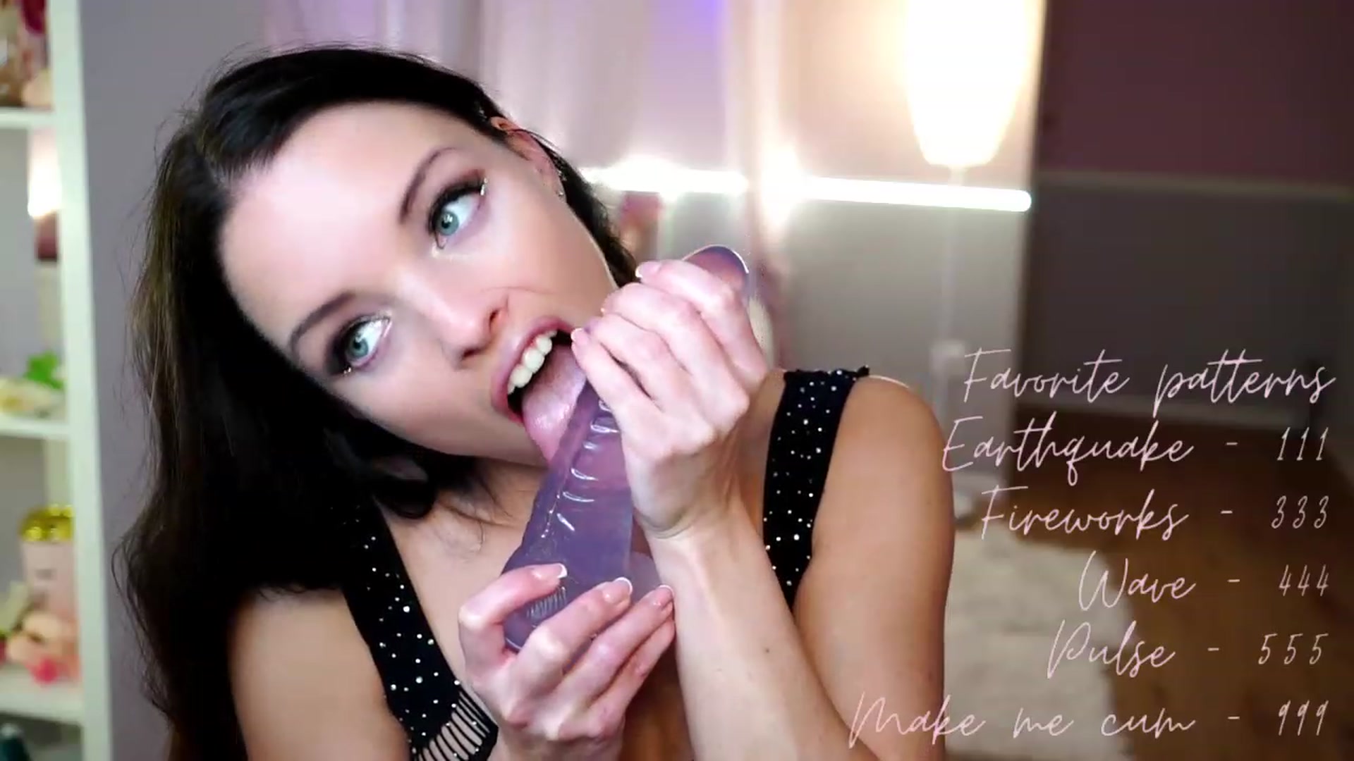 Gallery image thumbnail from Maggiecake's myfreecams stream on, 03/05/2023, 22:04 image 17 of 20