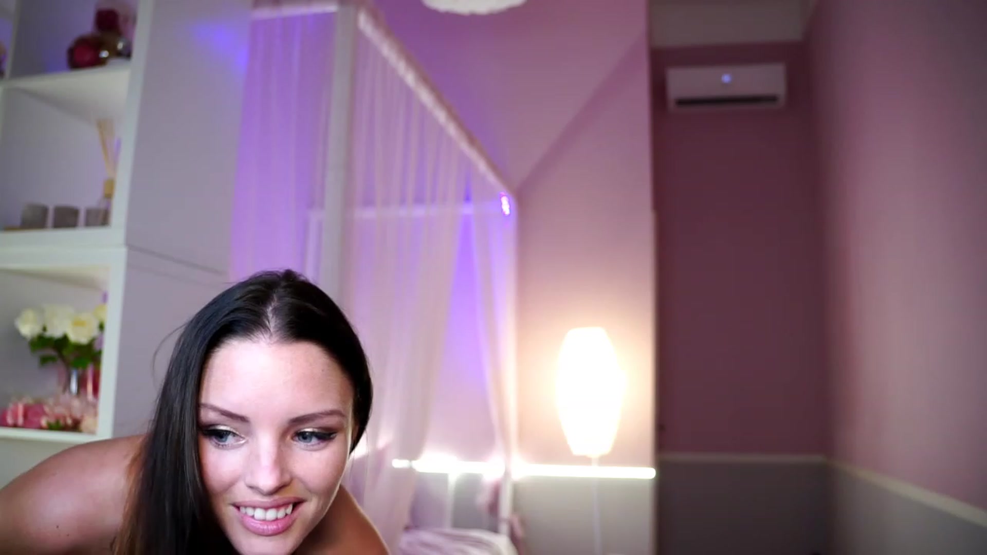 Gallery image thumbnail from Maggiecake's myfreecams stream on, 03/11/2023, 22:09 image 5 of 20