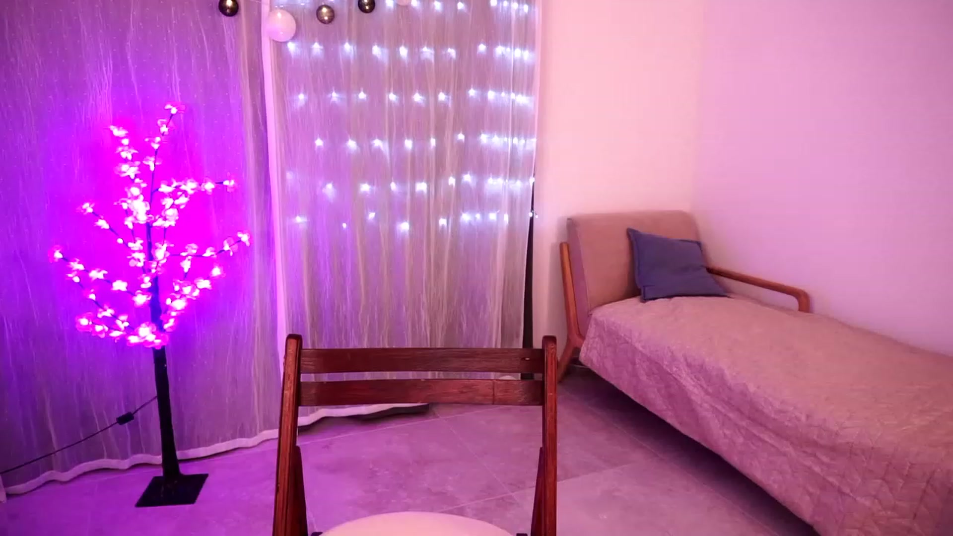 Gallery image thumbnail from Maggiecake's myfreecams stream on, 07/15/2023, 23:10 image 9 of 20