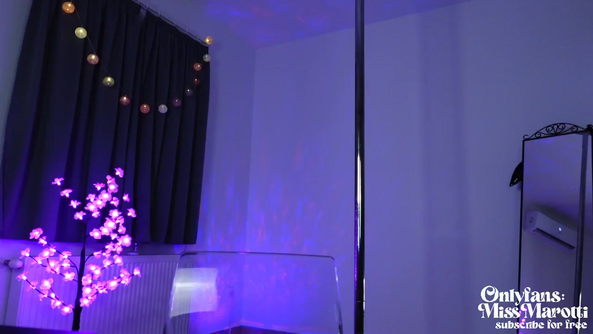 Gallery image thumbnail from Maggiecake's myfreecams stream on, 08/18/2024, 18:17 image 11 of 20