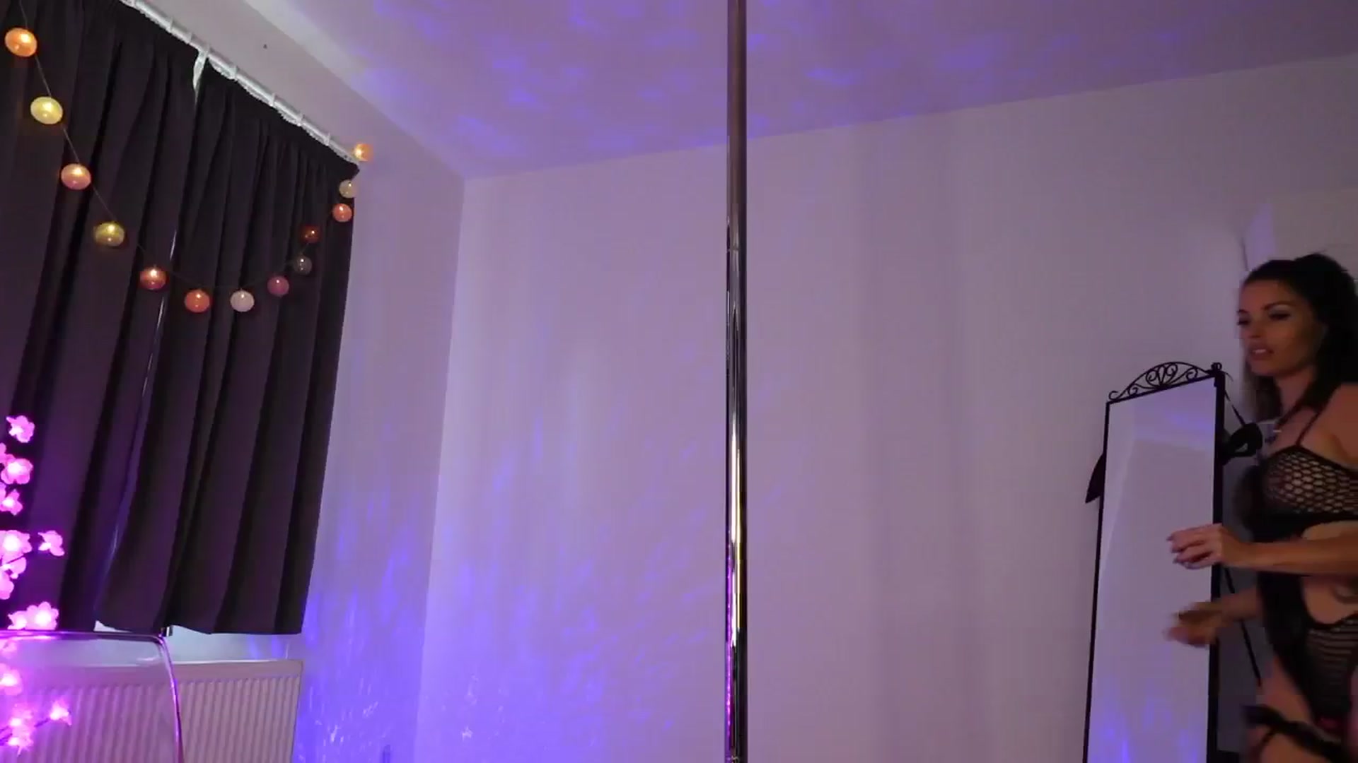 Gallery image thumbnail from Maggiecake's myfreecams stream on, 08/31/2024, 17:43 image 4 of 20