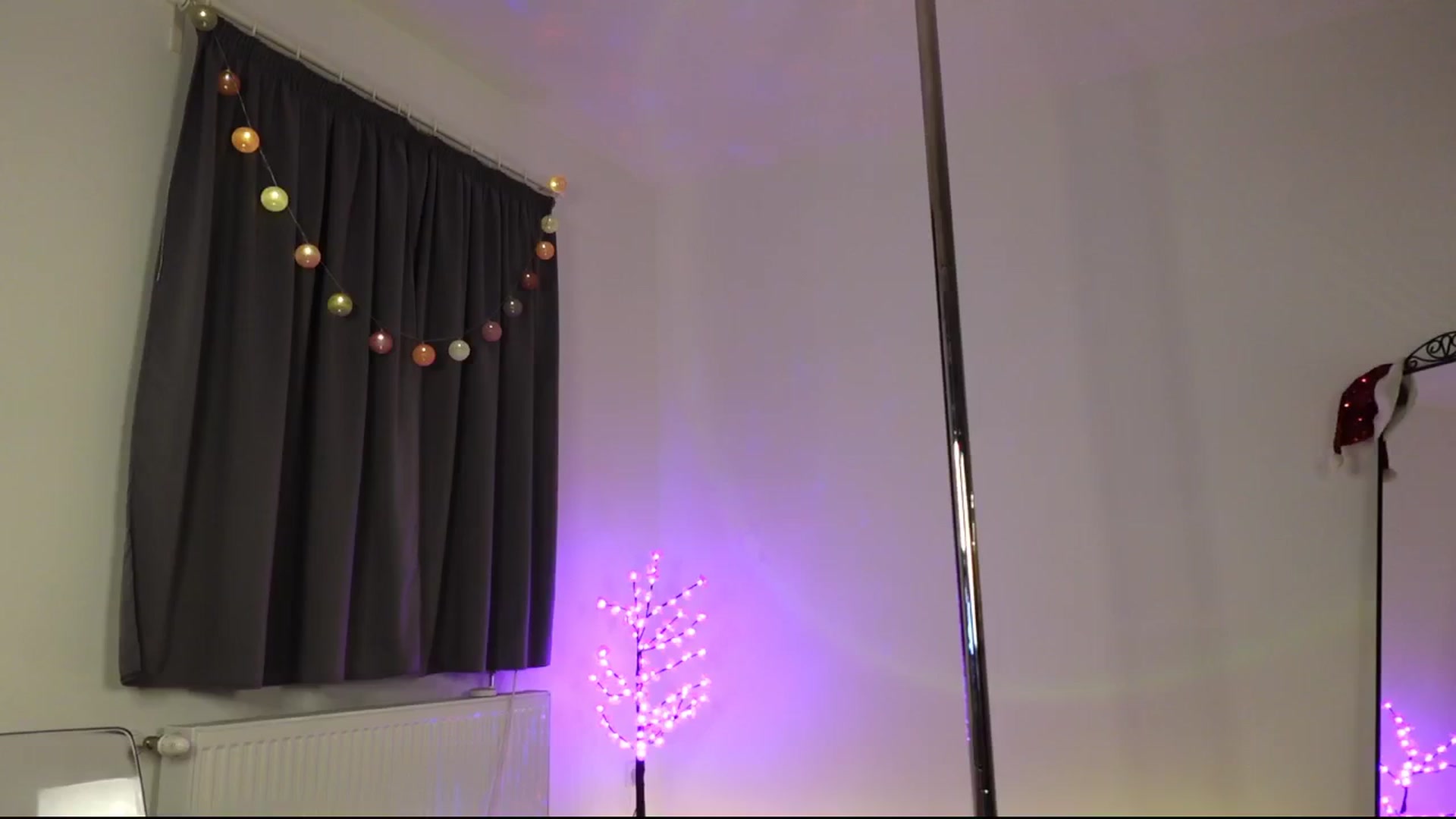 Gallery image thumbnail from Maggiecake's myfreecams stream on, 12/06/2024, 19:27 image 18 of 20