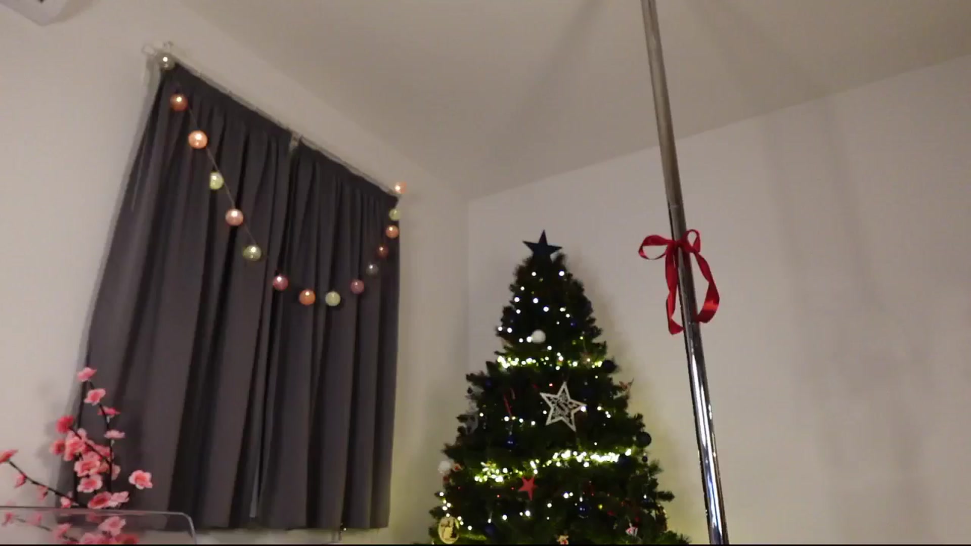 Gallery image thumbnail from Maggiecake's myfreecams stream on, 12/31/2024, 20:25 image 1 of 20
