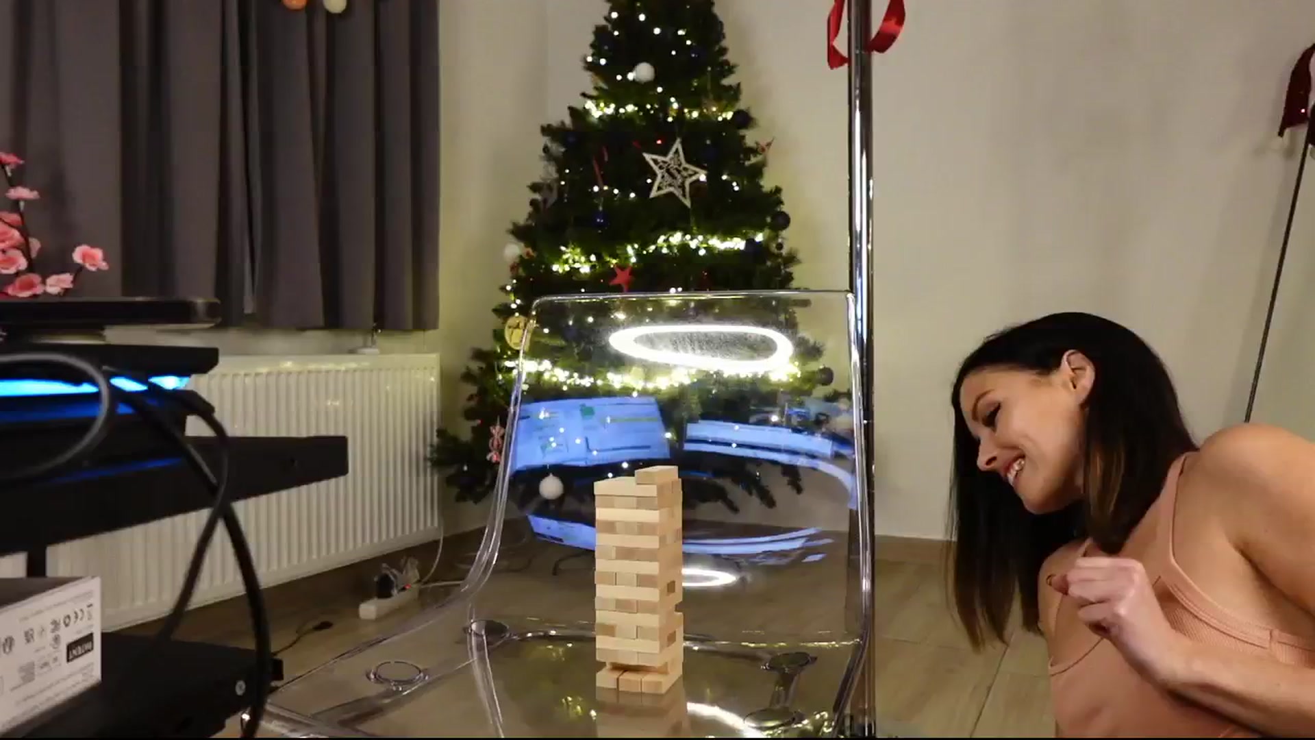 Gallery image thumbnail from Maggiecake's myfreecams stream on, 12/31/2024, 22:18 image 4 of 20