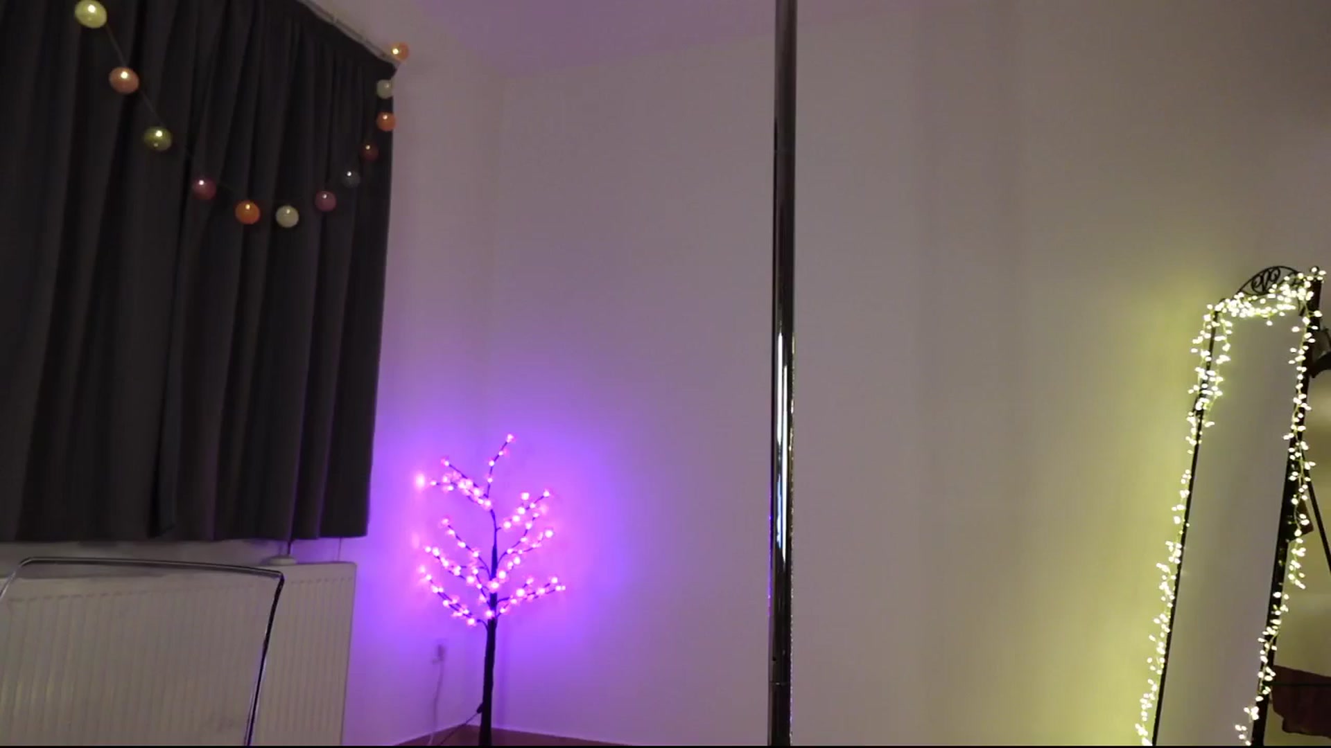 Gallery image thumbnail from Maggiecake's myfreecams stream on, 01/10/2025, 18:22 image 10 of 20