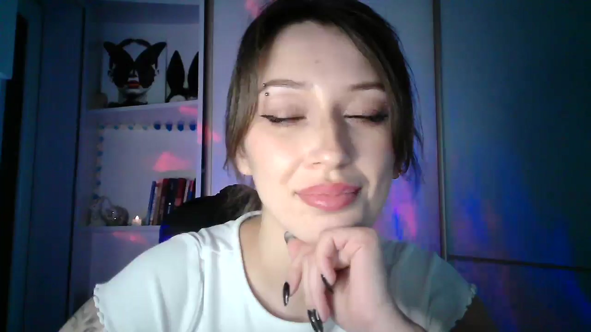 Gallery image thumbnail from MaggySpace's myfreecams stream on, 12/21/2025, 13:32 image 17 of 20