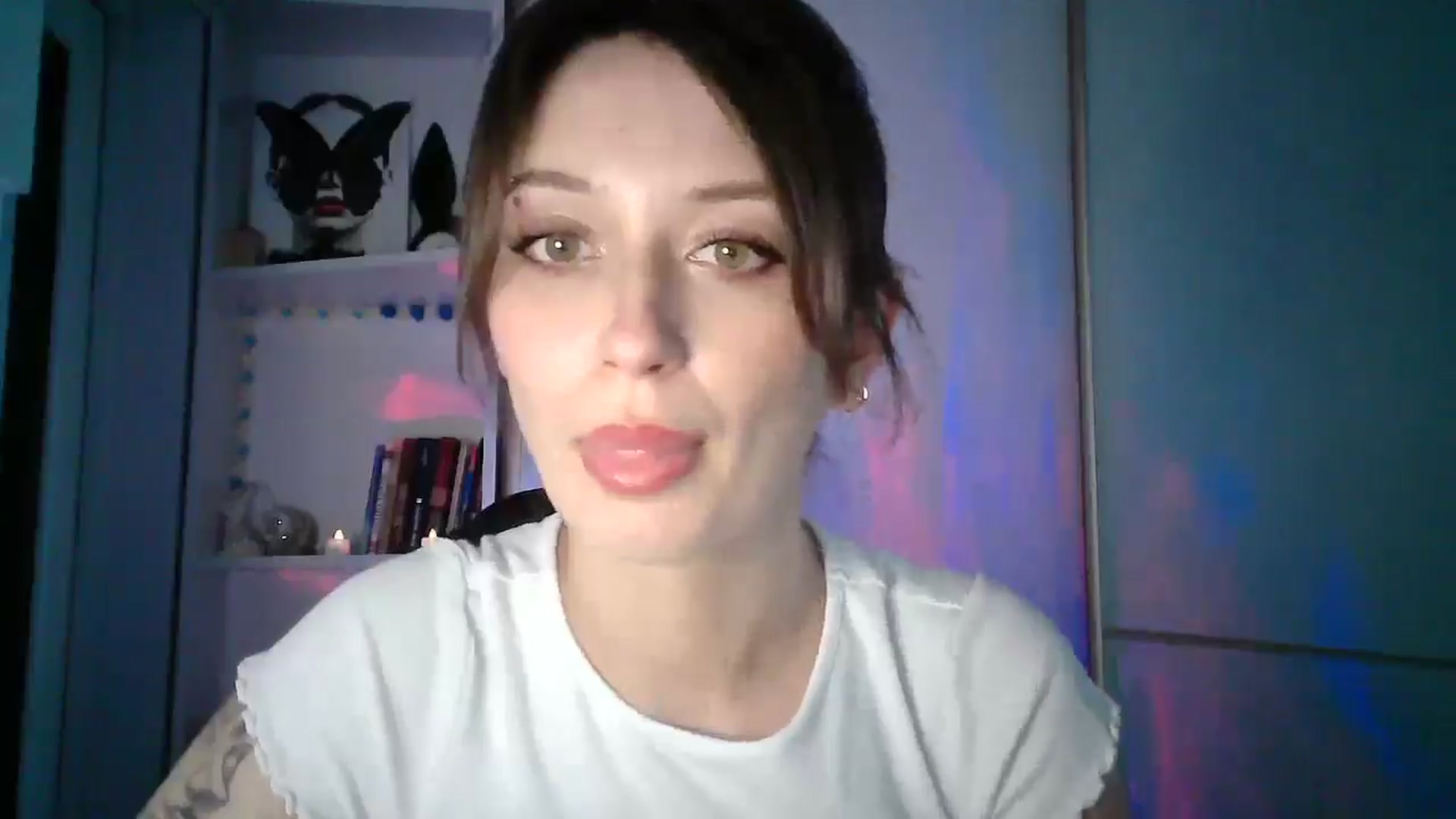 Gallery image thumbnail from MaggySpace's myfreecams stream on, 12/21/2025, 13:32 image 7 of 20