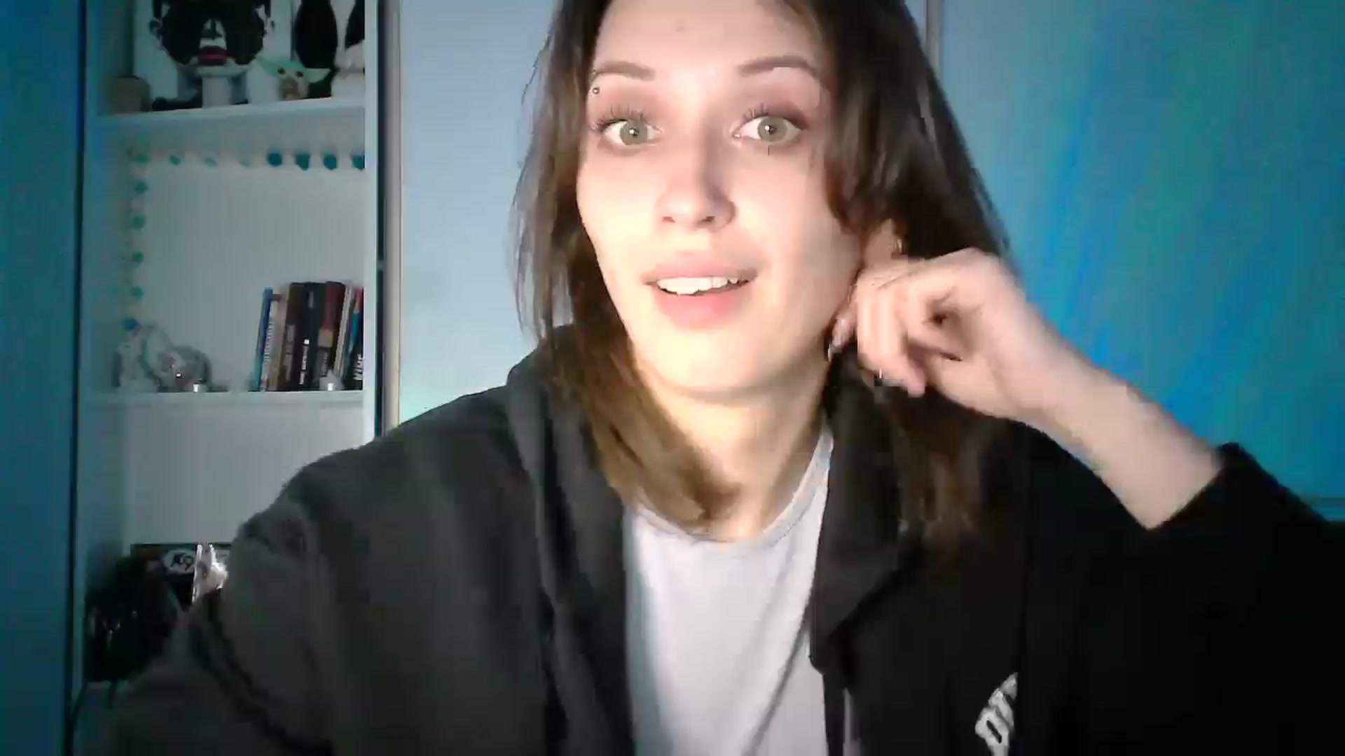 Gallery image thumbnail from MaggySpace's myfreecams stream on, 12/22/2025, 11:49 image 13 of 20