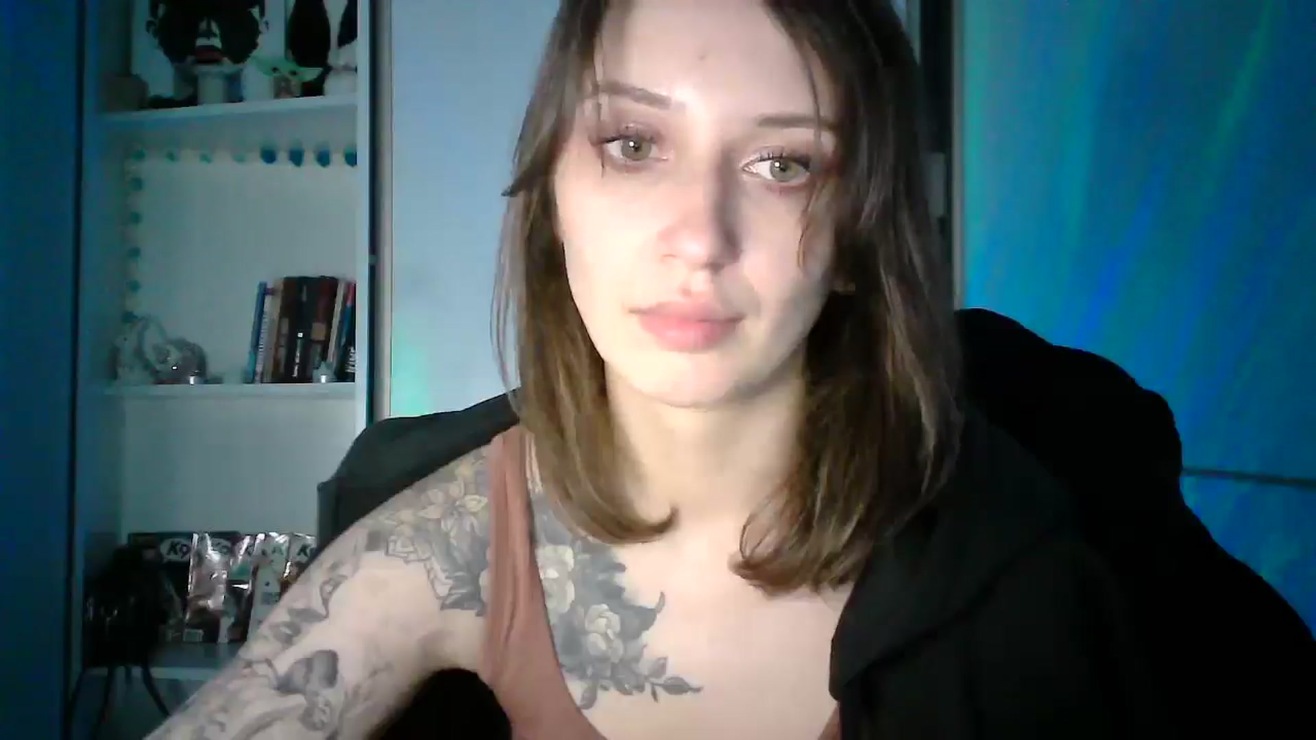 Gallery image thumbnail from MaggySpace's myfreecams stream on, 12/22/2025, 12:24 image 11 of 20