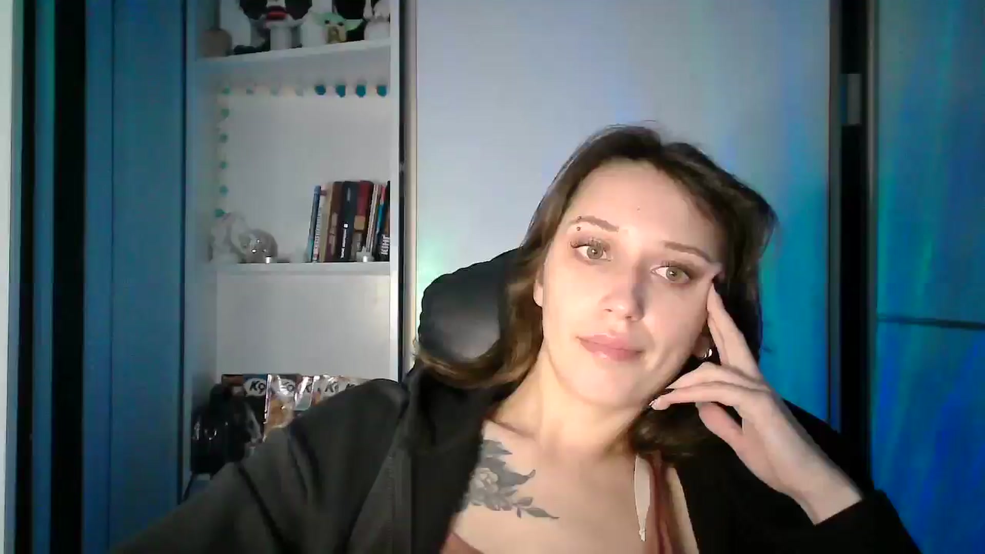 Gallery image thumbnail from MaggySpace's myfreecams stream on, 12/22/2025, 13:31 image 19 of 20