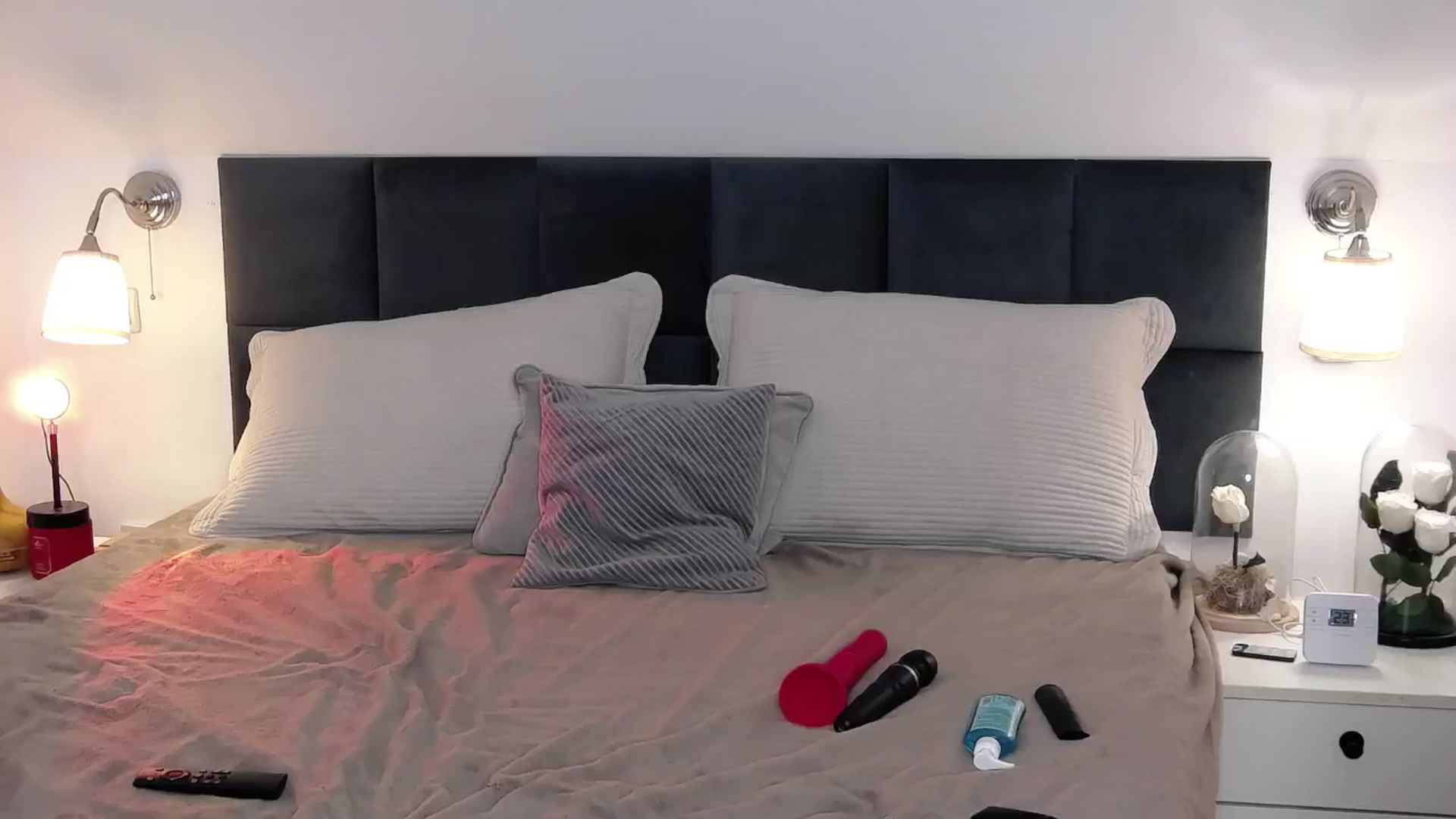 Gallery image thumbnail from MagicHellen's myfreecams stream on, 01/26/2026, 13:17 image 3 of 20