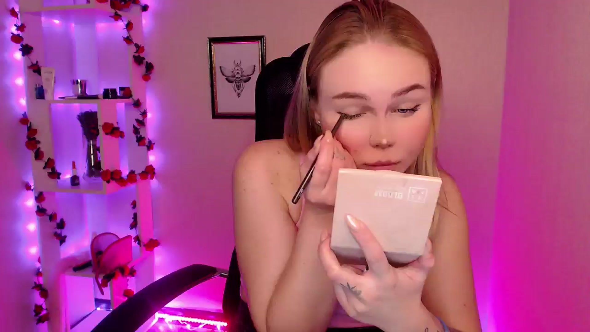 Gallery image thumbnail from MagicLilli_'s myfreecams stream on, 05/06/2024, 12:15 image 8 of 20
