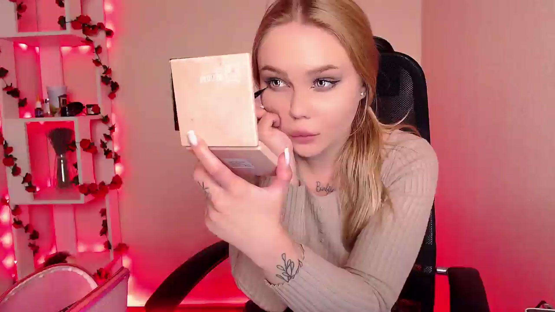 Gallery image thumbnail from MagicLilli_'s myfreecams stream on, 05/23/2024, 14:44 image 9 of 20