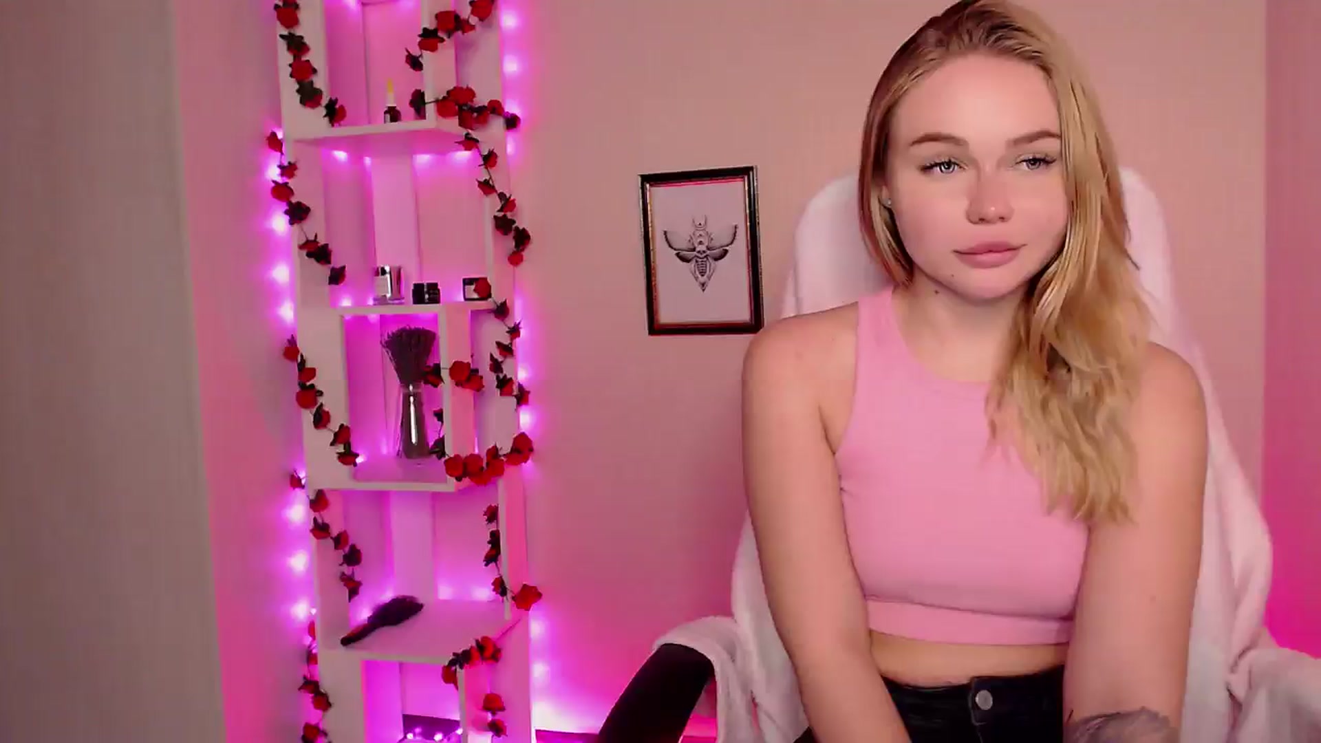 Gallery image thumbnail from MagicLilli_'s myfreecams stream on, 05/30/2024, 16:30 image 1 of 20