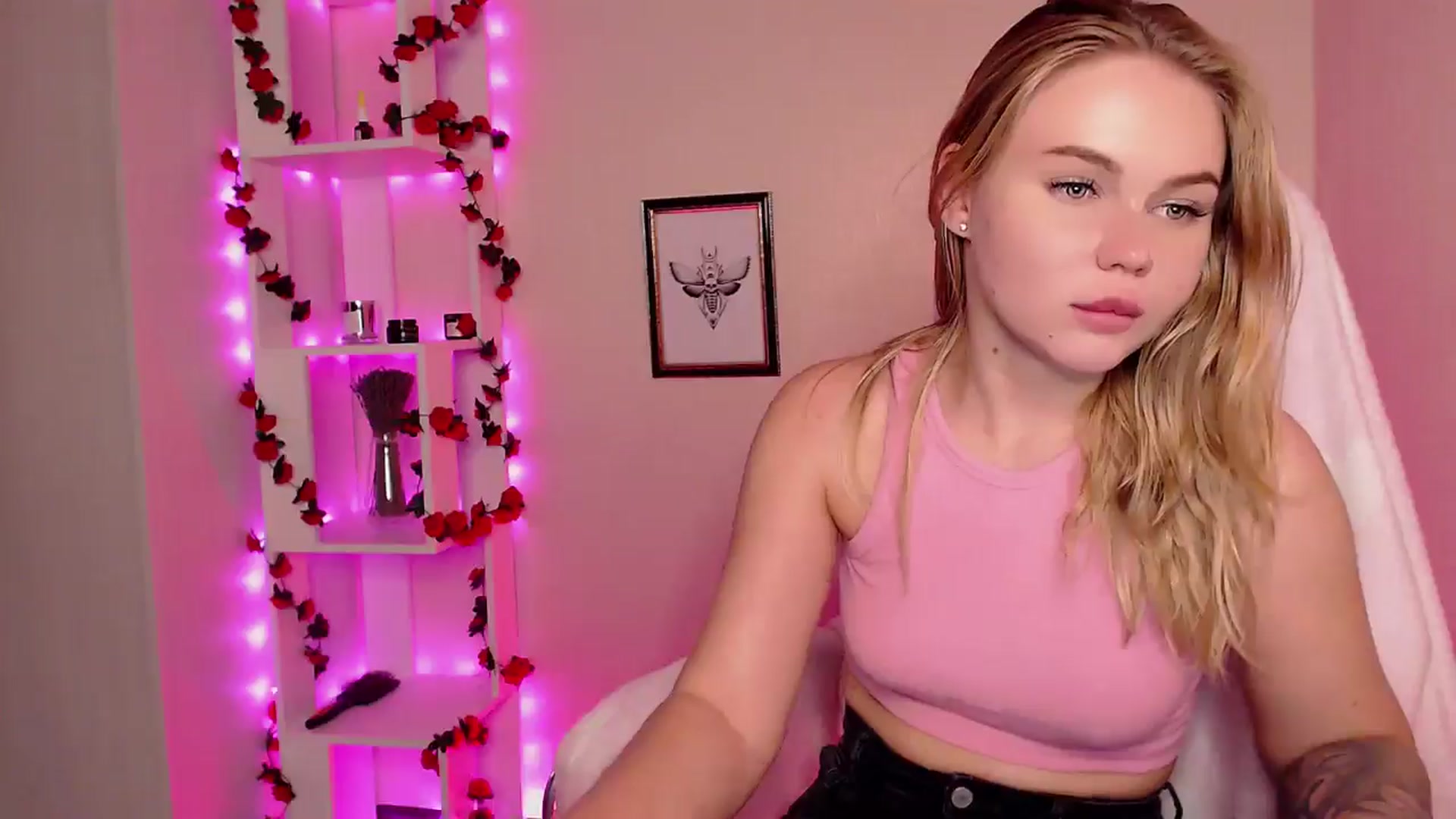 Gallery image thumbnail from MagicLilli_'s myfreecams stream on, 05/30/2024, 16:30 image 18 of 20