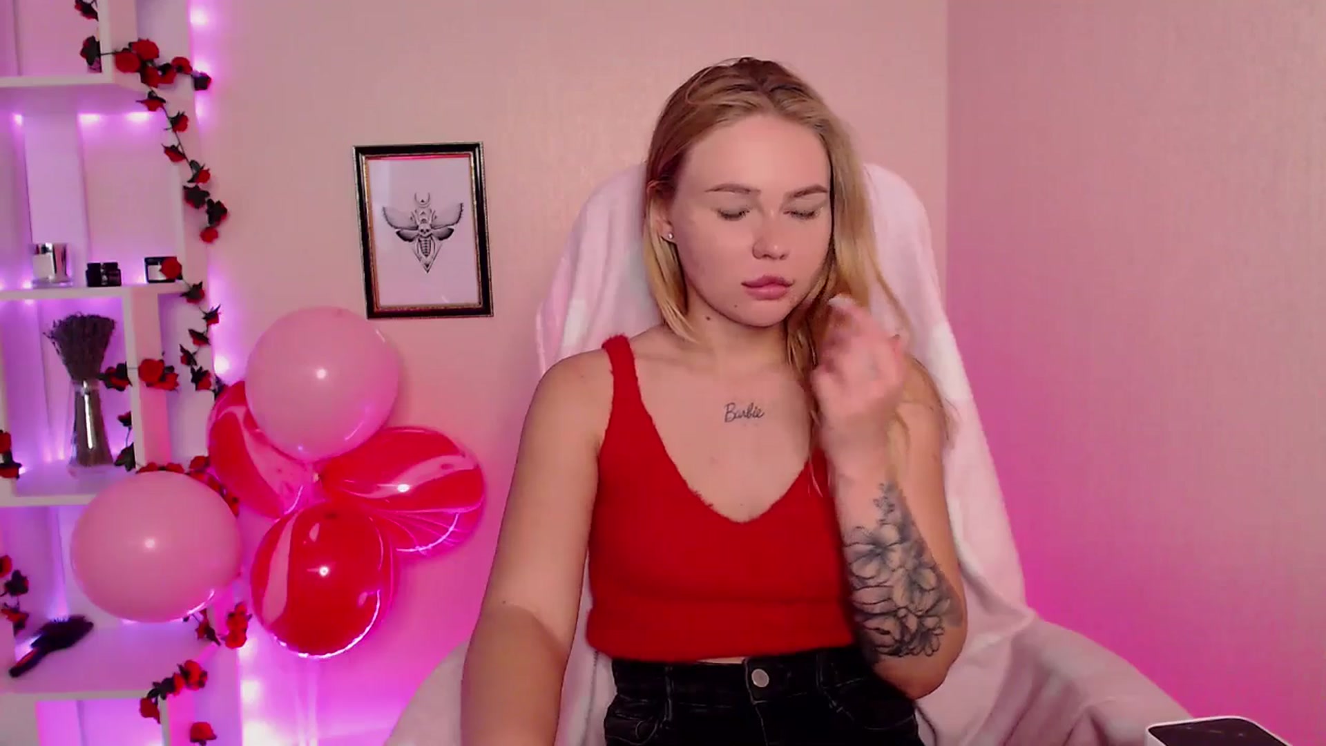 Gallery image thumbnail from MagicLilli_'s myfreecams stream on, 06/10/2024, 05:29 image 8 of 20