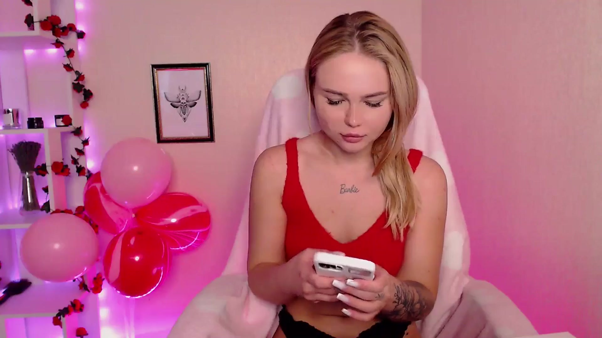 Gallery image thumbnail from MagicLilli_'s myfreecams stream on, 06/10/2024, 05:29 image 14 of 20