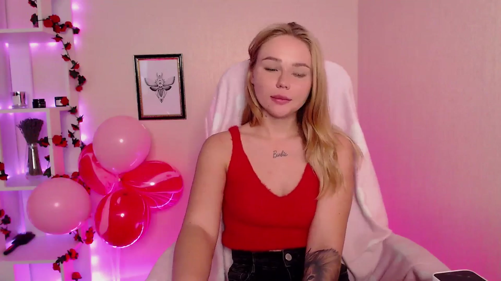 Gallery image thumbnail from MagicLilli_'s myfreecams stream on, 06/10/2024, 05:29 image 9 of 20