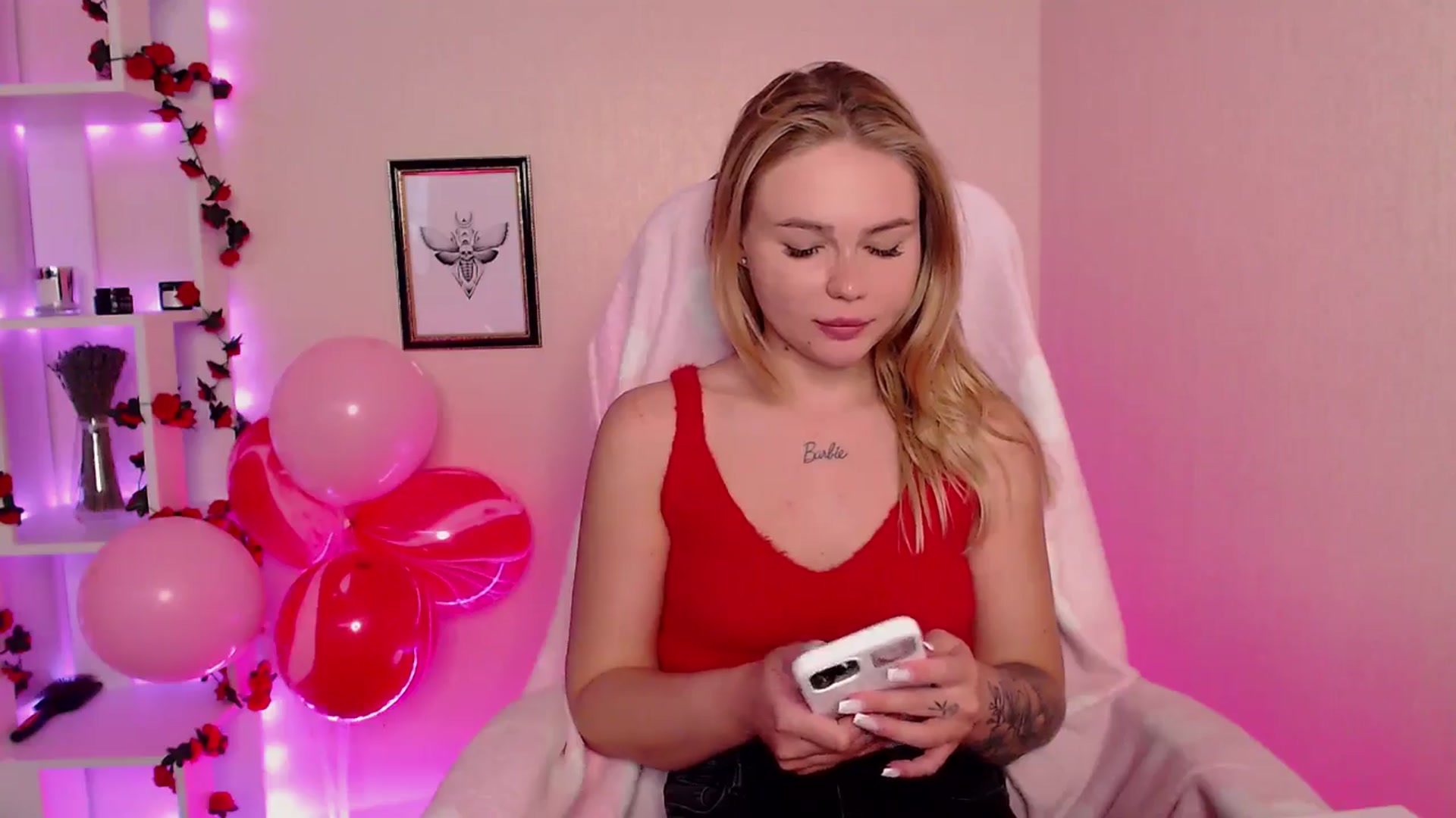 Gallery image thumbnail from MagicLilli_'s myfreecams stream on, 06/10/2024, 05:29 image 7 of 20