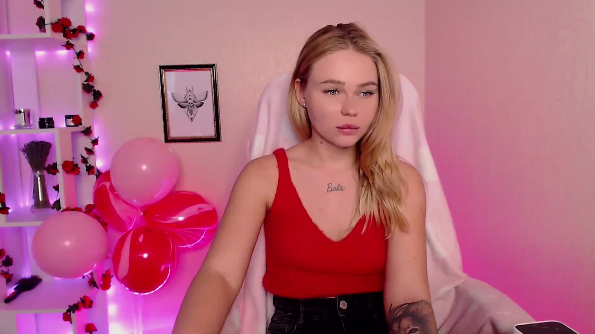 Gallery image thumbnail from MagicLilli_'s myfreecams stream on, 06/10/2024, 05:29 image 10 of 20