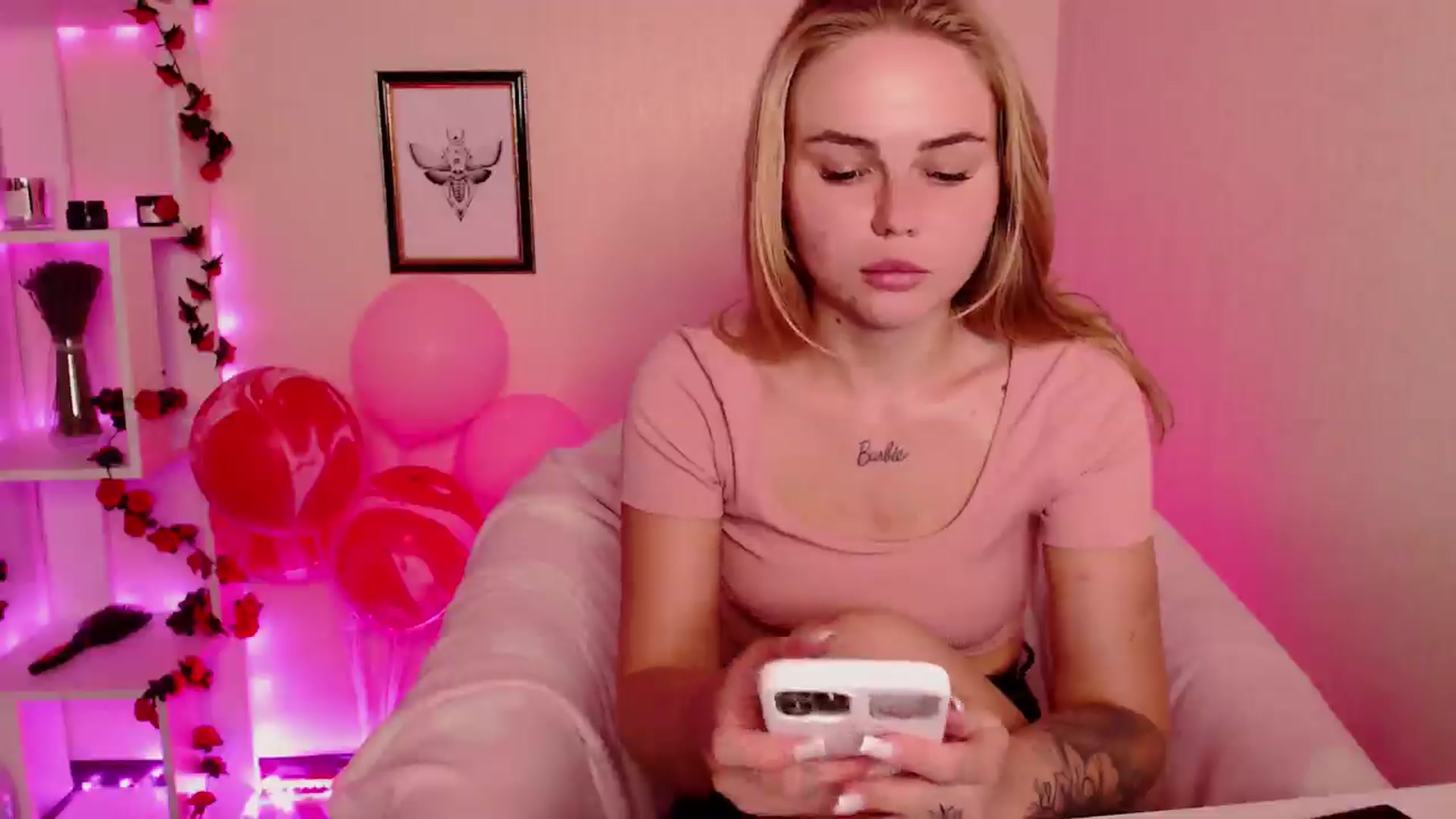 Gallery image thumbnail from MagicLilli_'s myfreecams stream on, 06/14/2024, 12:15 image 16 of 20
