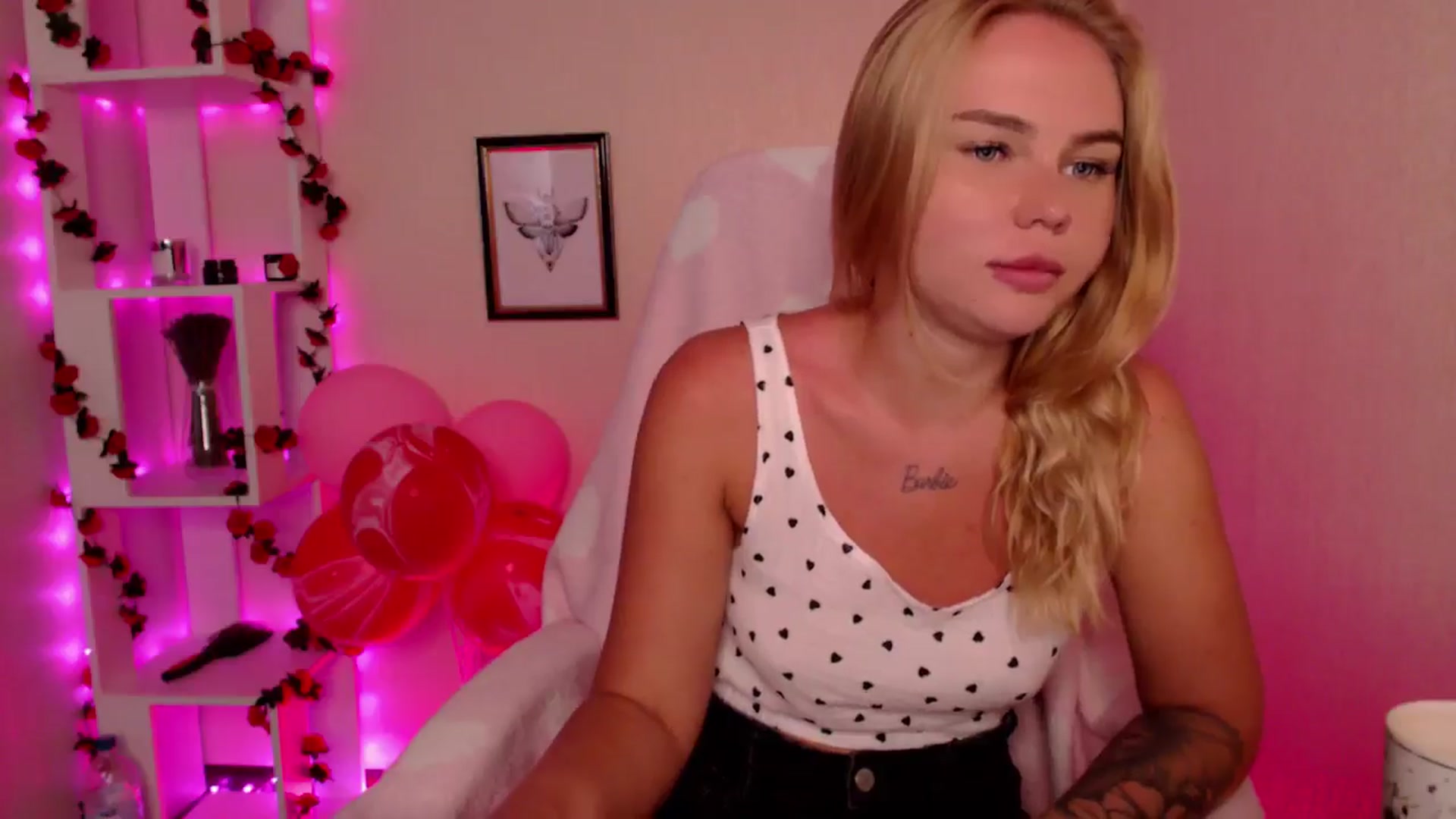 Gallery image thumbnail from MagicLilli_'s myfreecams stream on, 06/17/2024, 04:10 image 6 of 20