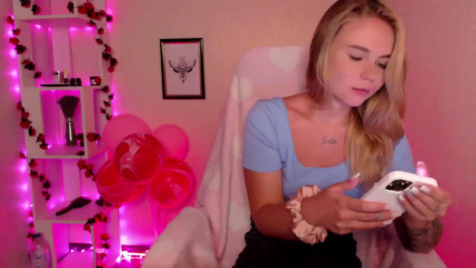 Gallery image thumbnail from MagicLilli_'s myfreecams stream on, 06/18/2024, 02:26 image 15 of 20